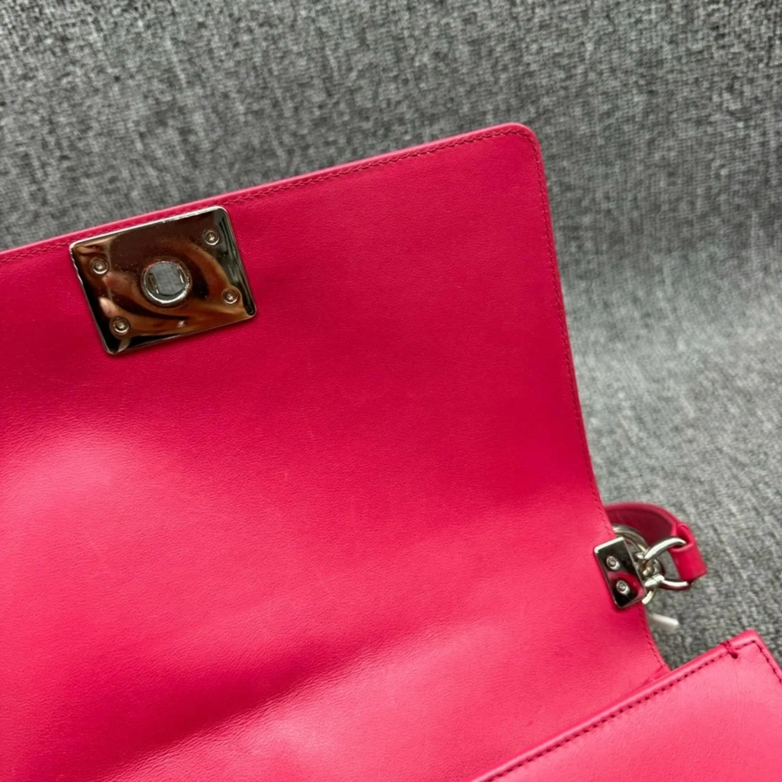 100%  Authentic CHANEL Boy Leather Shoulder Bag