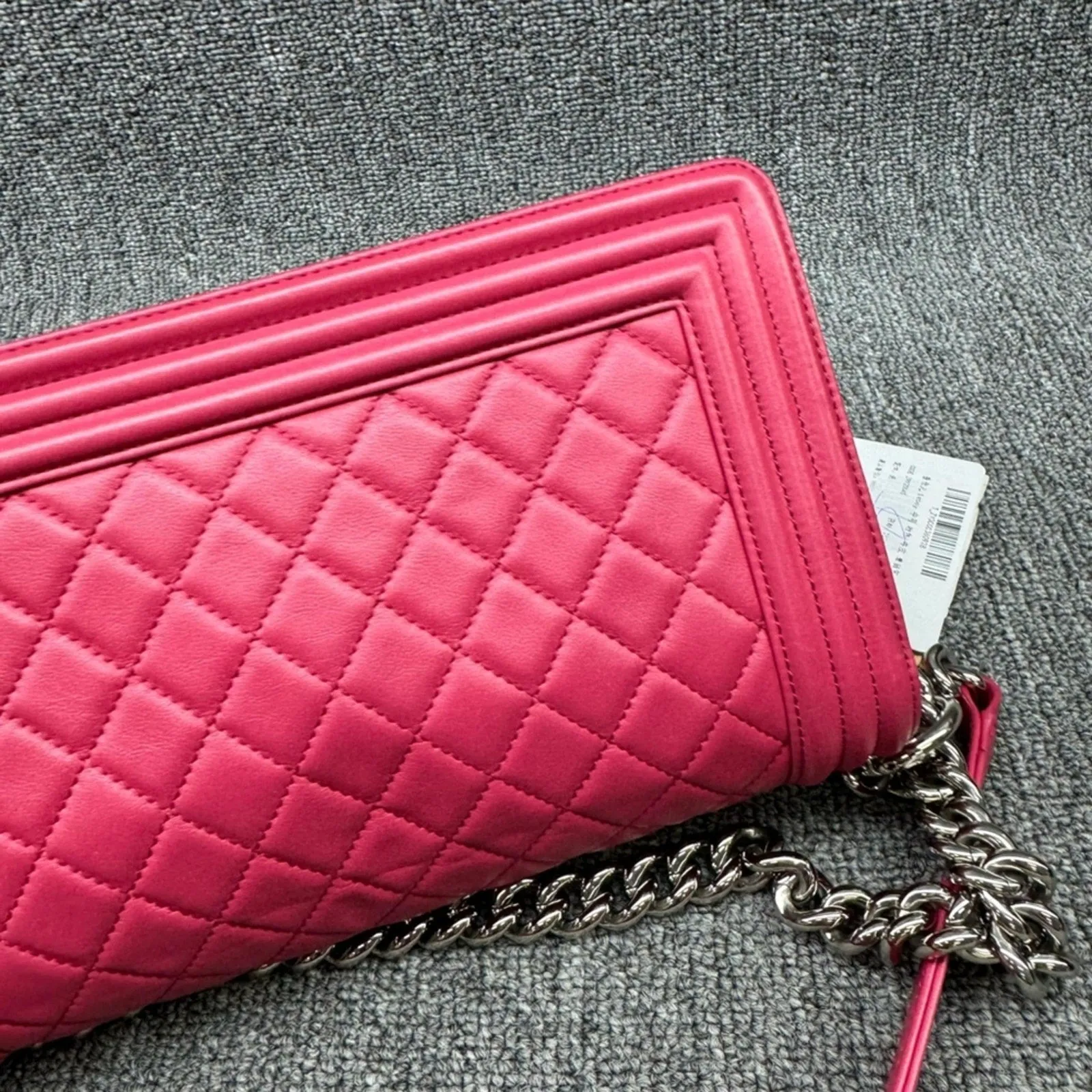 100%  Authentic CHANEL Boy Leather Shoulder Bag