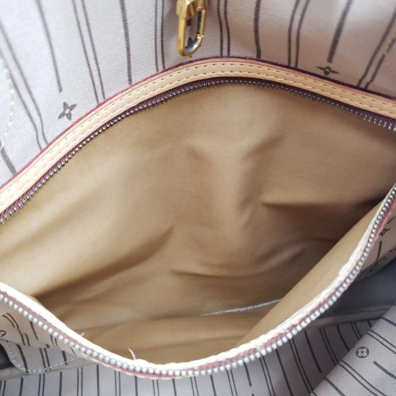 100% Authentic Louis Vuitton Neverfull GM Brown Monogram Canvas Shoulder Bag