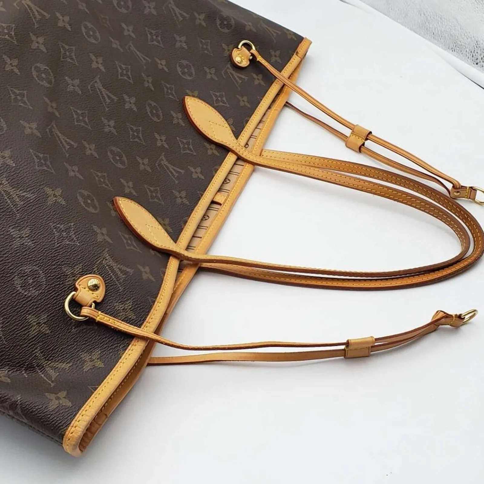 100% Authentic Louis Vuitton Neverfull GM Brown Monogram Canvas Shoulder Bag