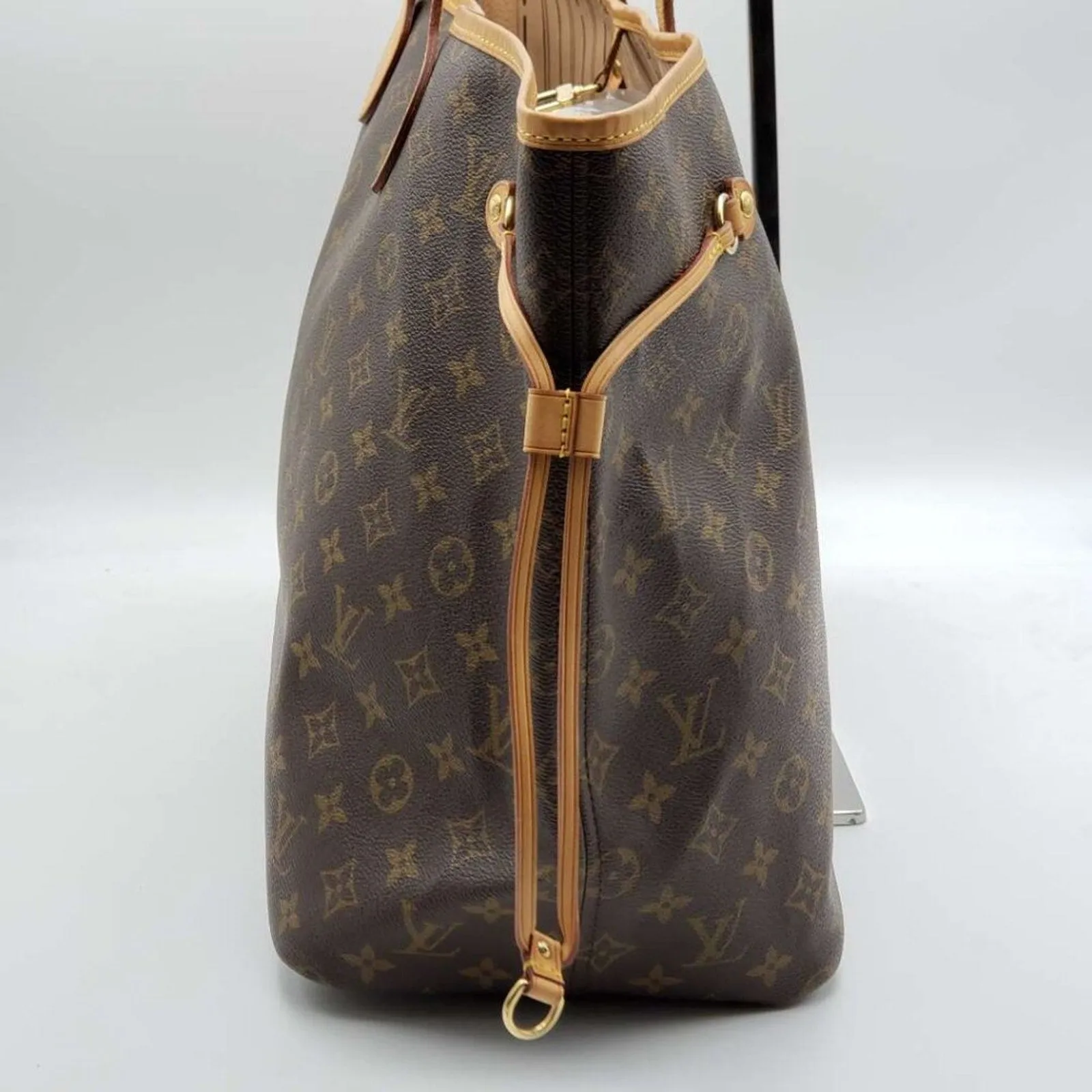 100% Authentic Louis Vuitton Neverfull GM Brown Monogram Canvas Shoulder Bag