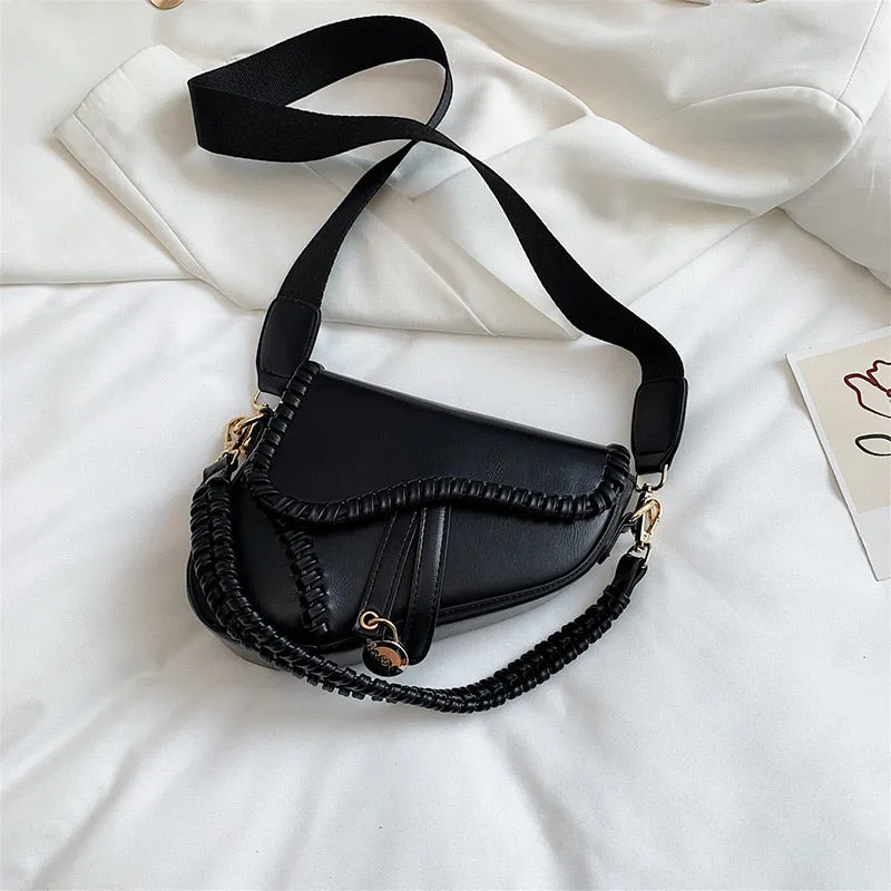 2020 New Fashion Saddle Women Bag One Shoulder Handle Trend Casual Hasp Zipper PU Material Polyester Inside Lock Ornament Bag