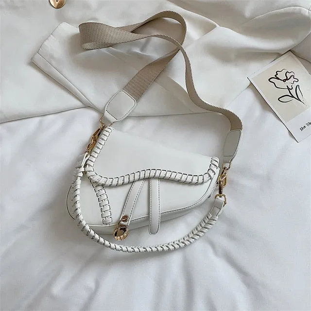 2020 New Fashion Saddle Women Bag One Shoulder Handle Trend Casual Hasp Zipper PU Material Polyester Inside Lock Ornament Bag