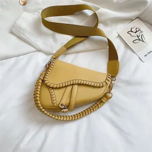 2020 New Fashion Saddle Women Bag One Shoulder Handle Trend Casual Hasp Zipper PU Material Polyester Inside Lock Ornament Bag