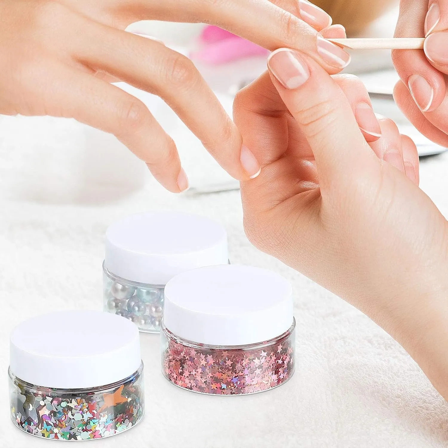 4 Pieces round Clear Wide-Mouth Leak Proof Plastic Container Jars with Lids for Travel Storage Makeup Beauty Products Face Creams Oils Salves Ointments DIY Making or Others (White,1 Ounce)