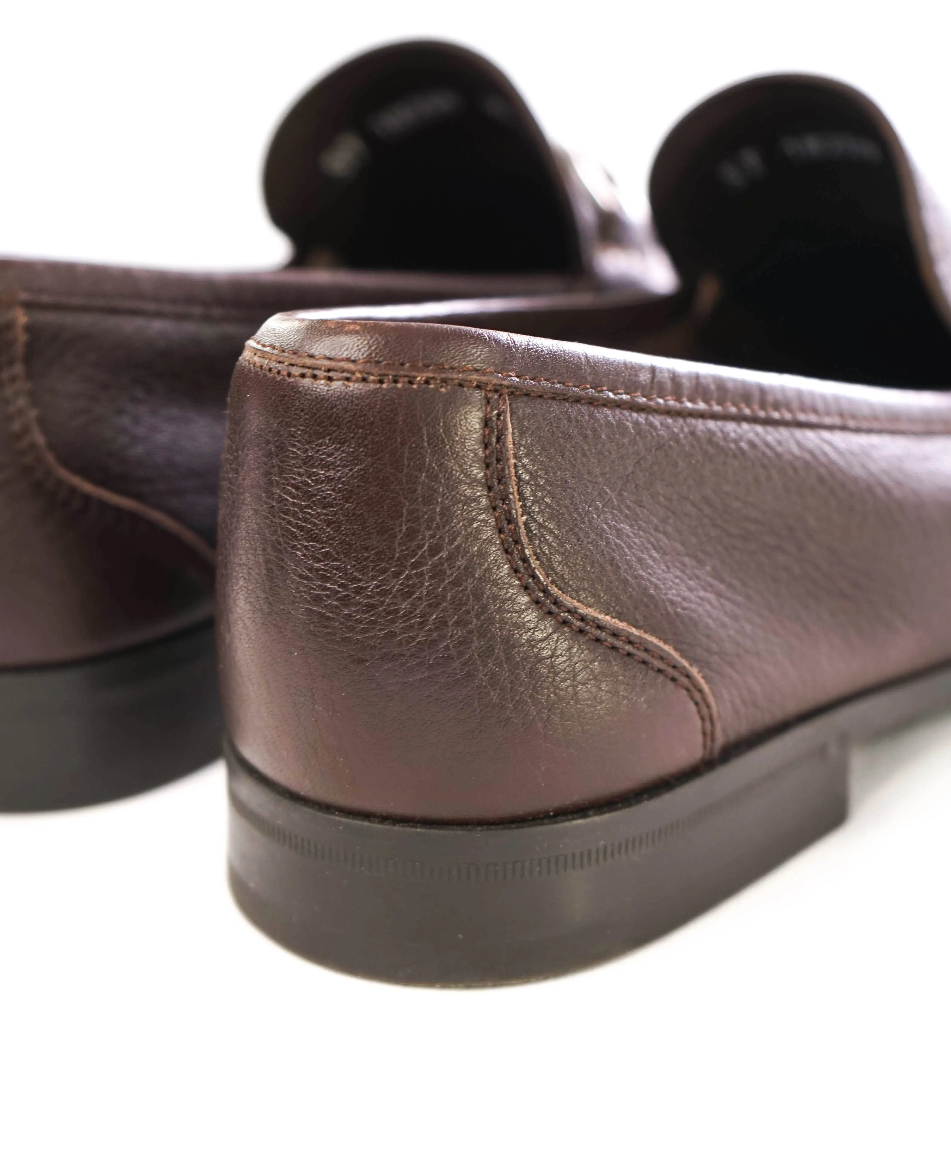 $850 SALVATORE FERRAGAMO - “Magnifico” Brown Leather Slip-On Loafer - 9.5 D