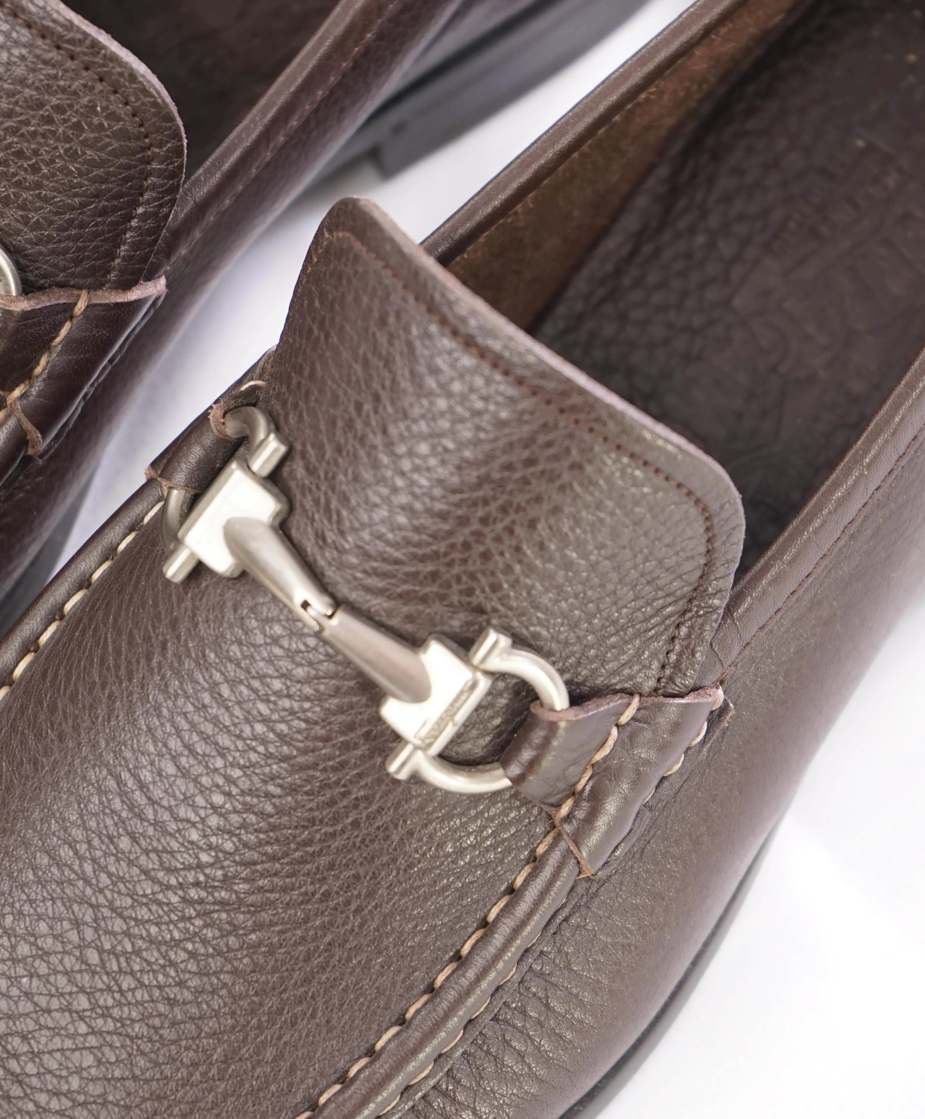 $850 SALVATORE FERRAGAMO - “Magnifico” Brown Leather Slip-On Loafer - 9.5 D