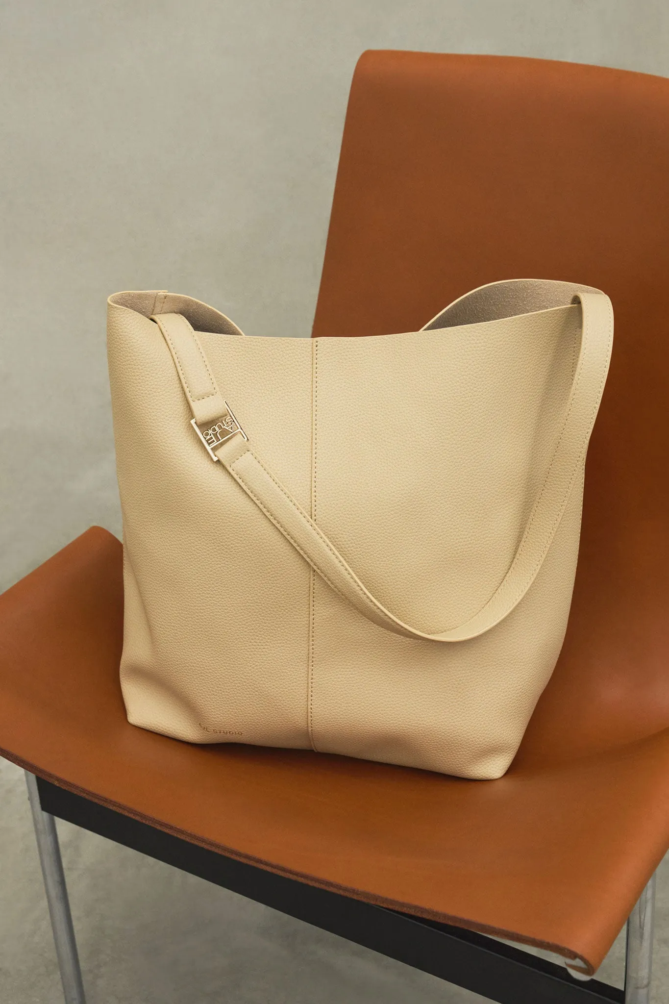 Alita Pannelled Tote