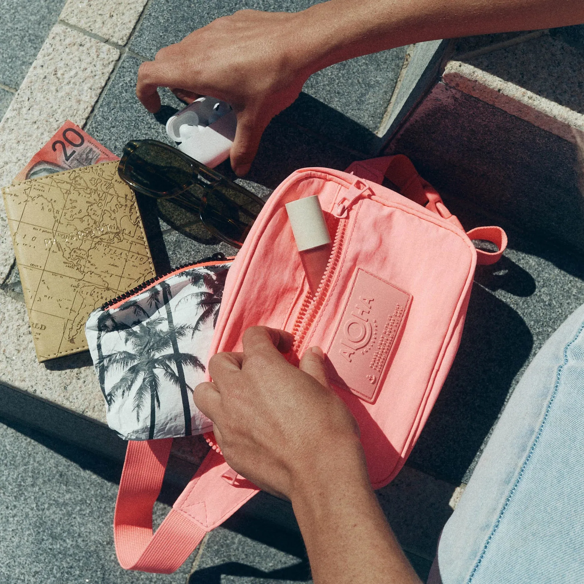 Aloha Keep It Light Hip Pack