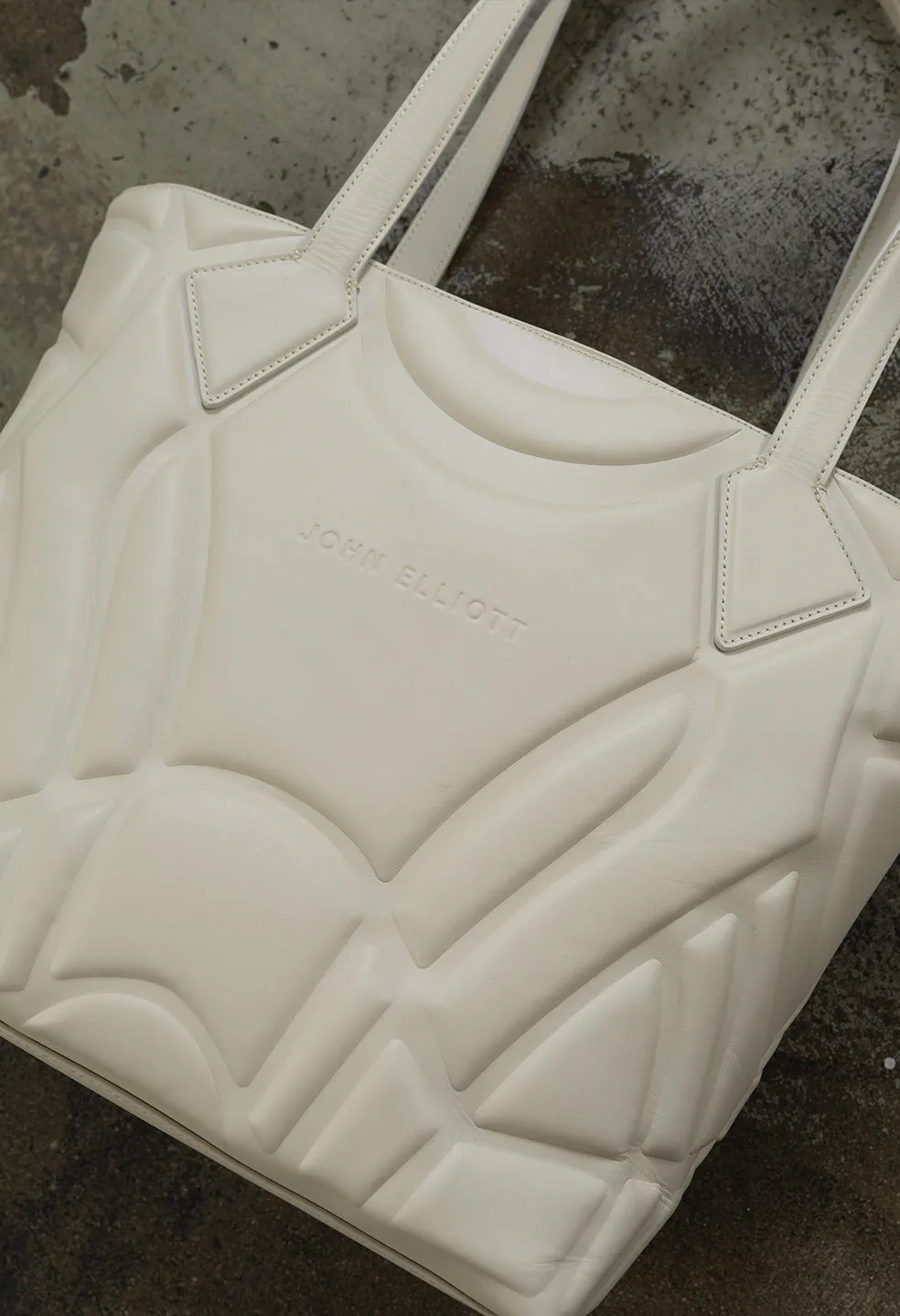 Armor Leather Tote / Ivory