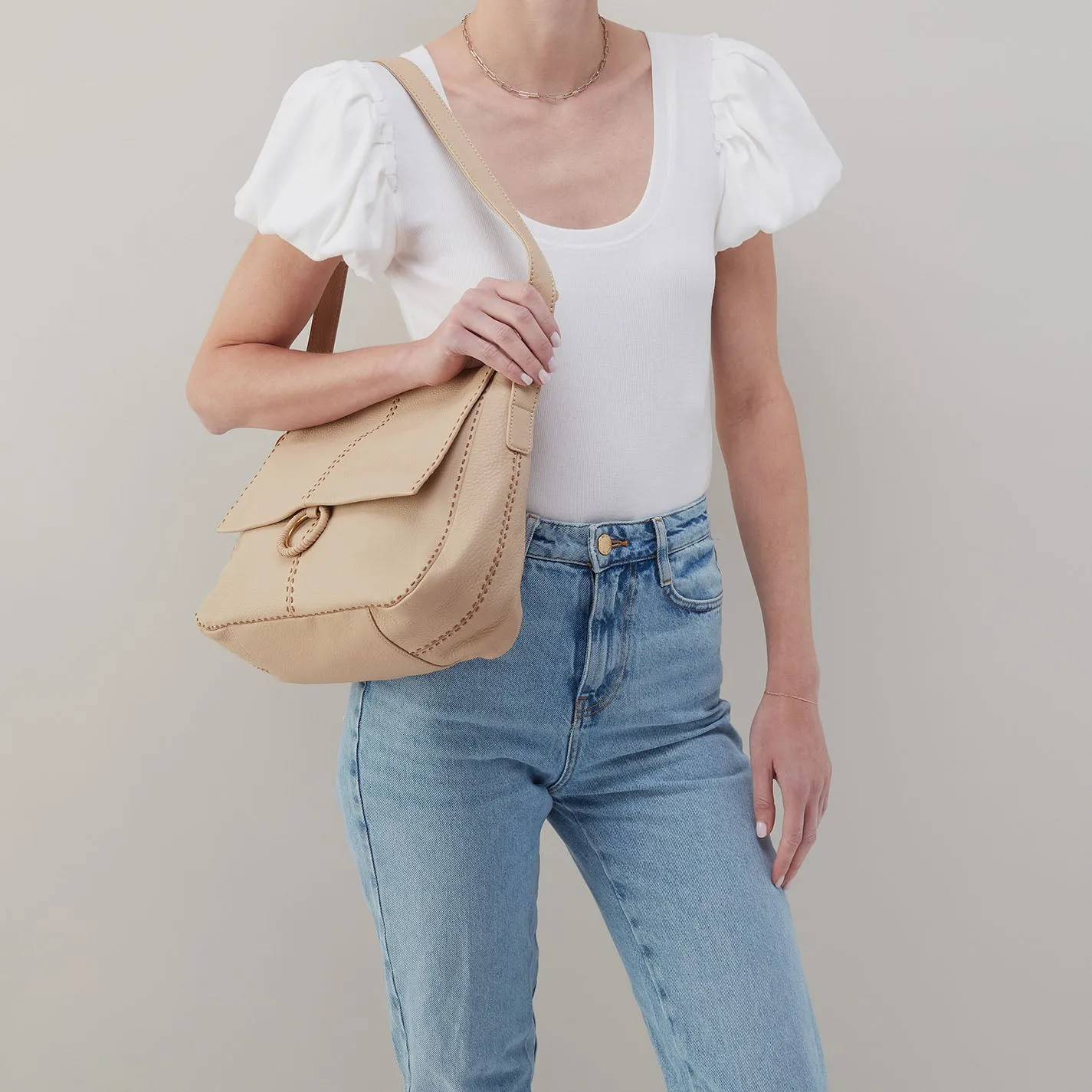 Austin Shoulder Bag In Pebbled Leather - Linen