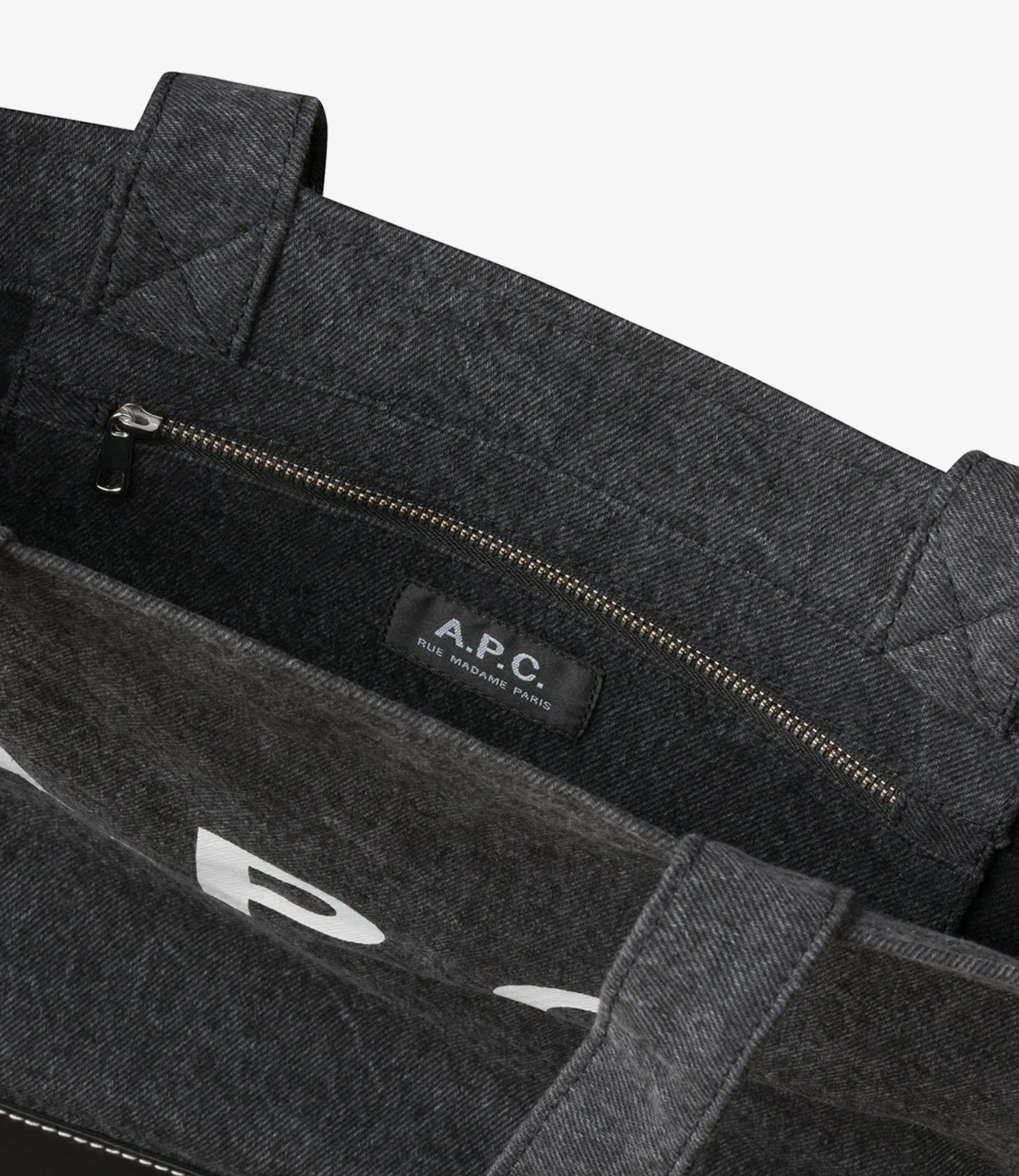Axel E/W tote bag