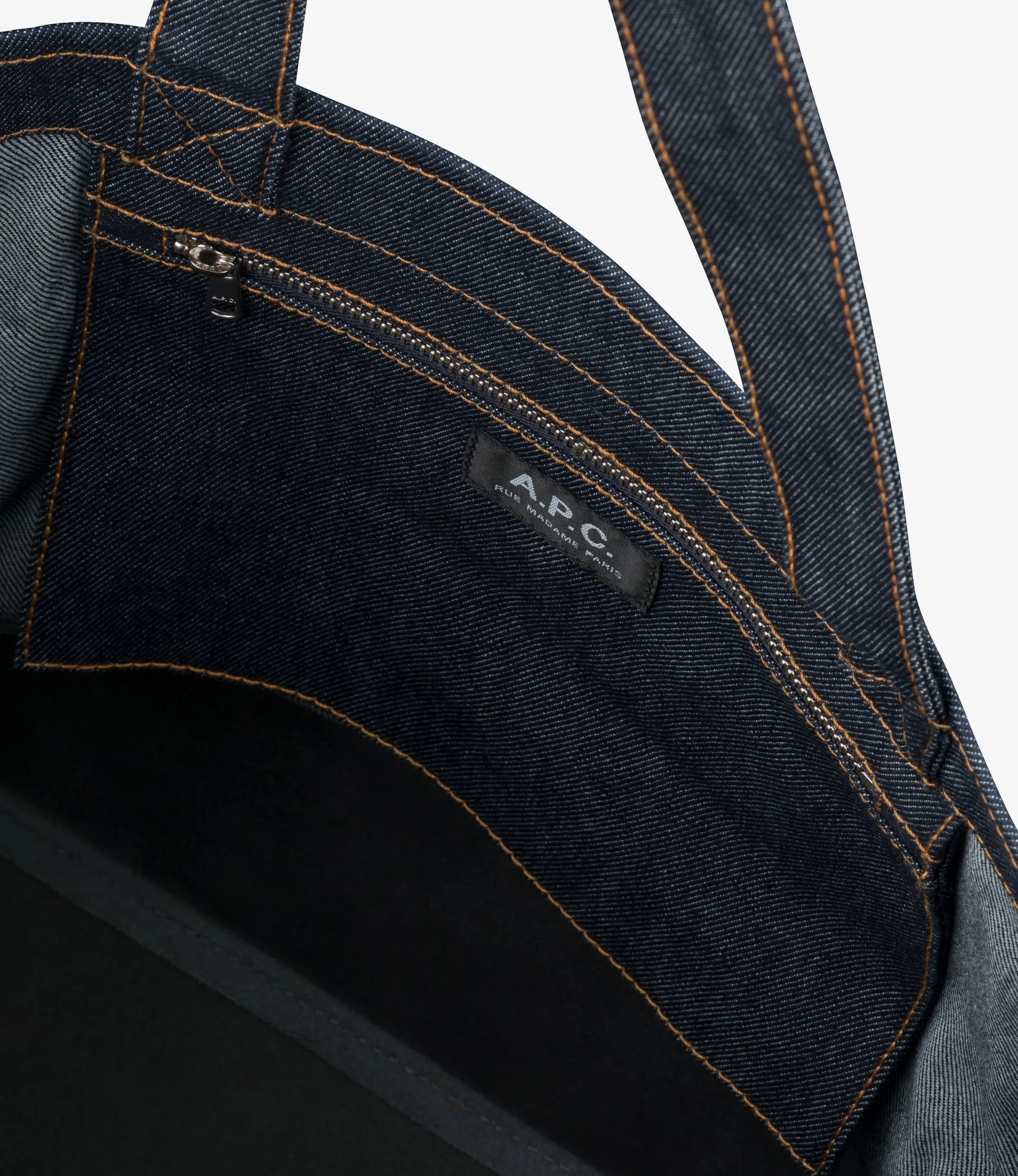 Axel E/W tote bag