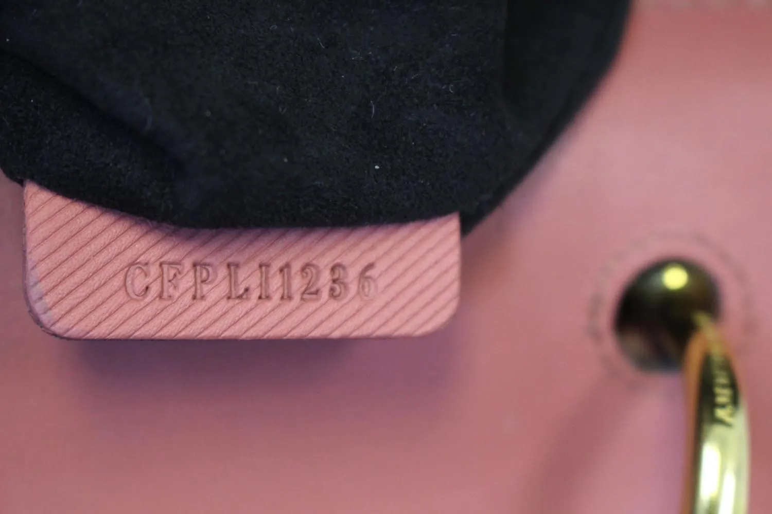 BURBERRY Trench Blossom Pink Leather Saffiano Top Handle Bag