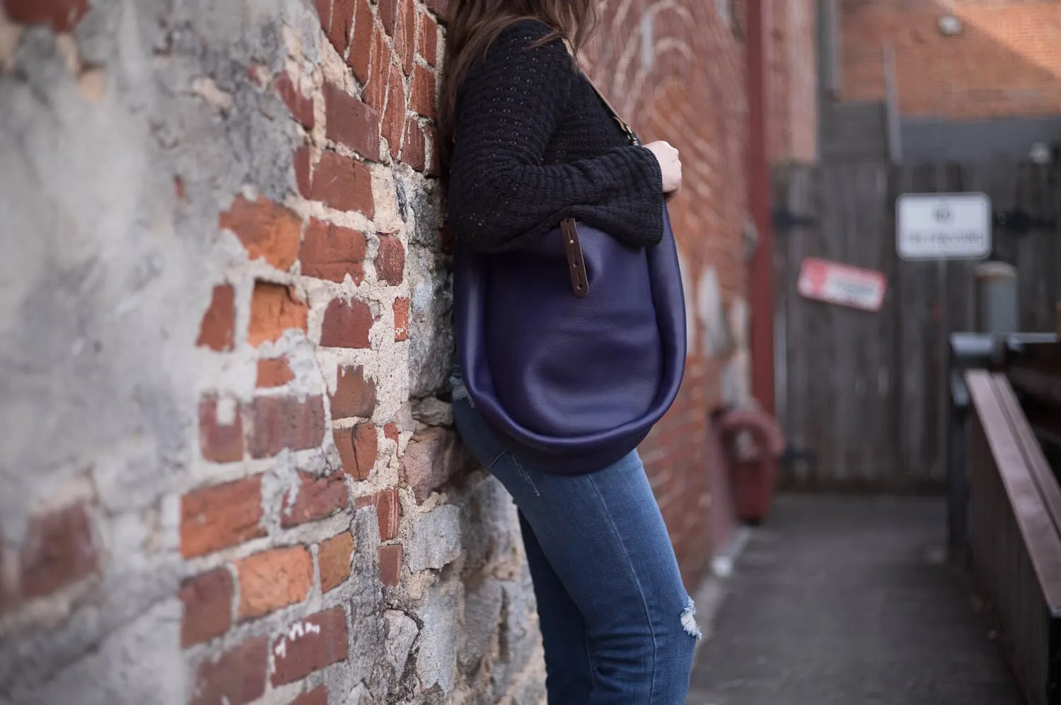 CELESTE LEATHER HOBO BAG - MEDIUM - VIOLET