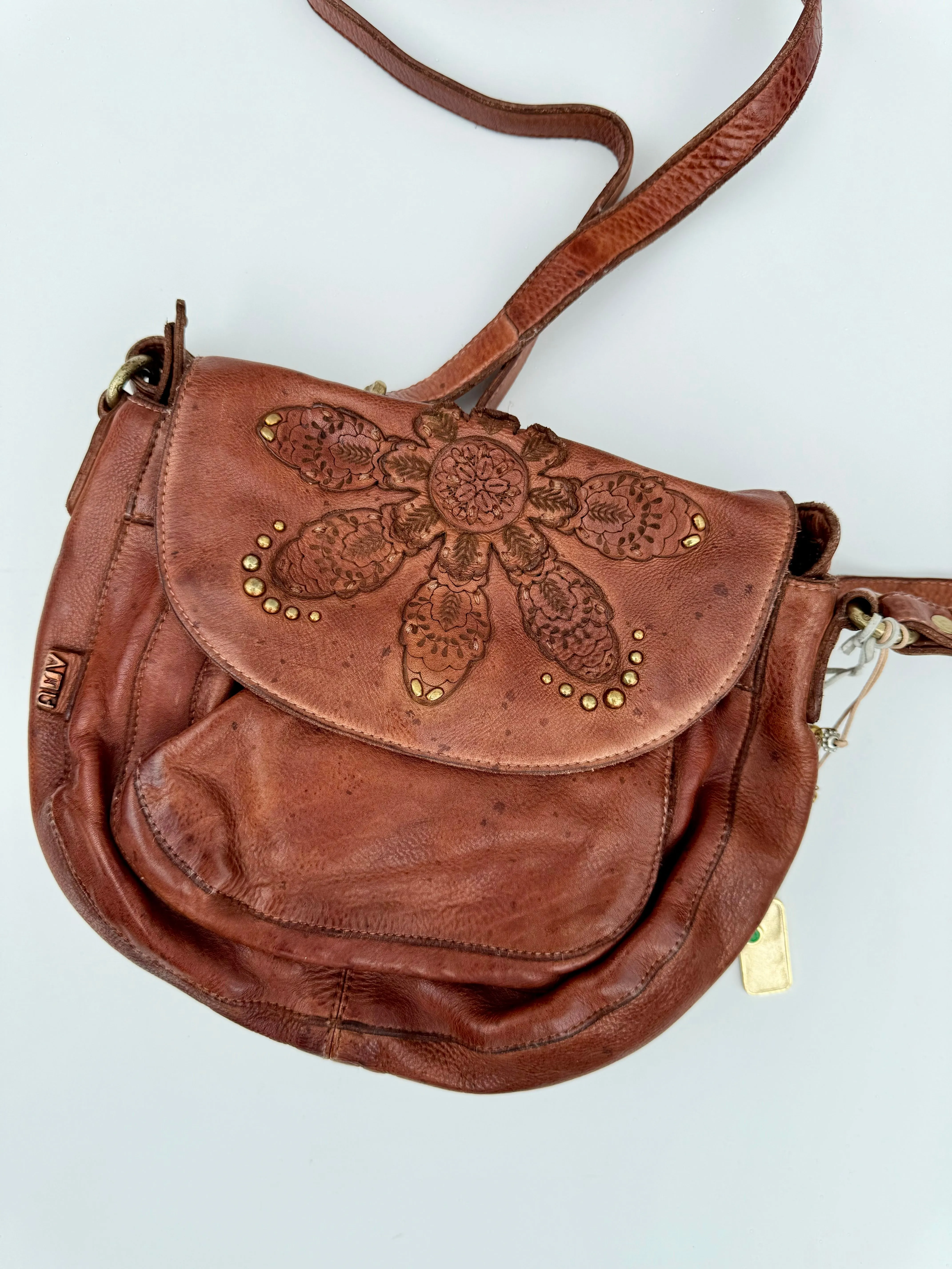 CORA HOBO BAG TAN