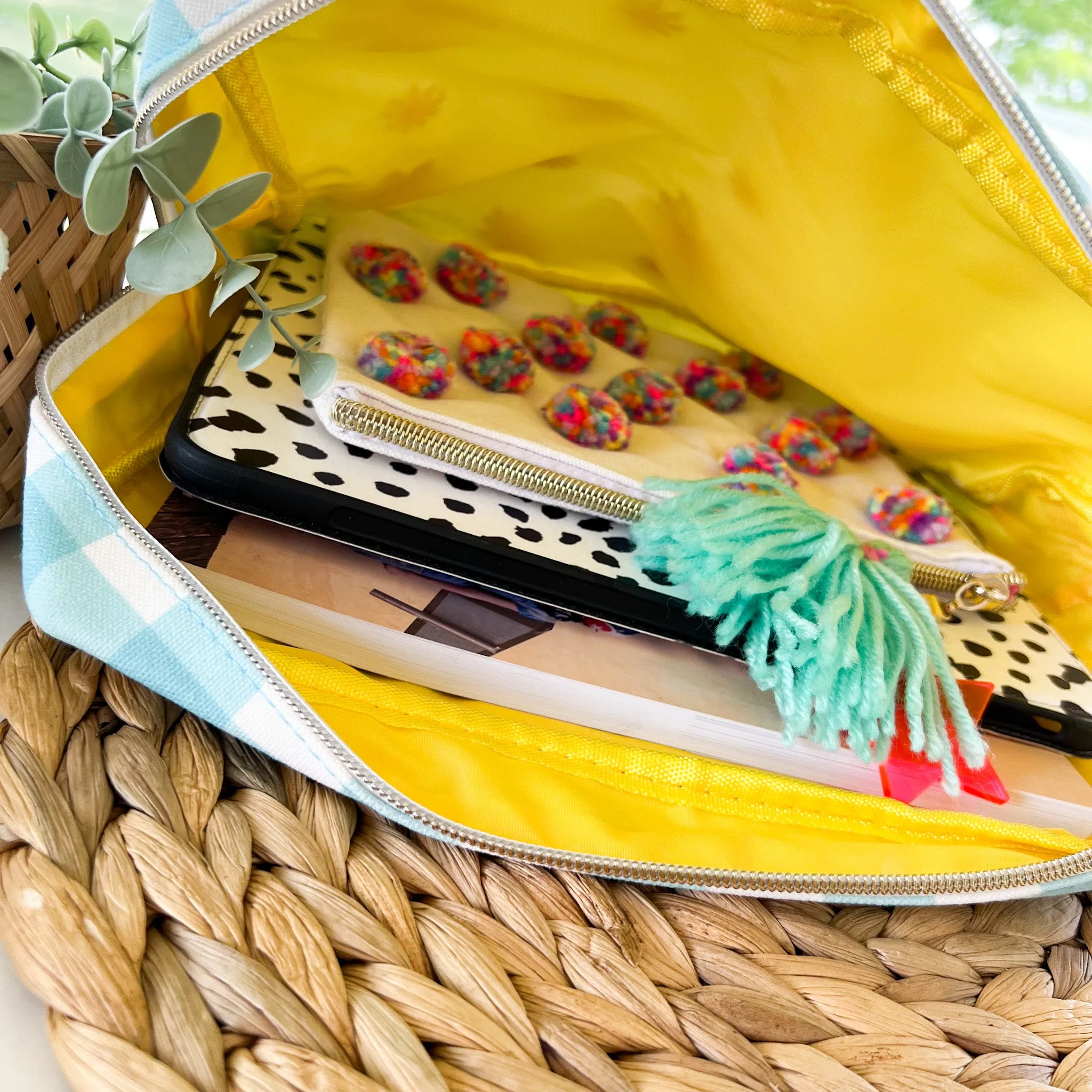 Daisy Large Pouch