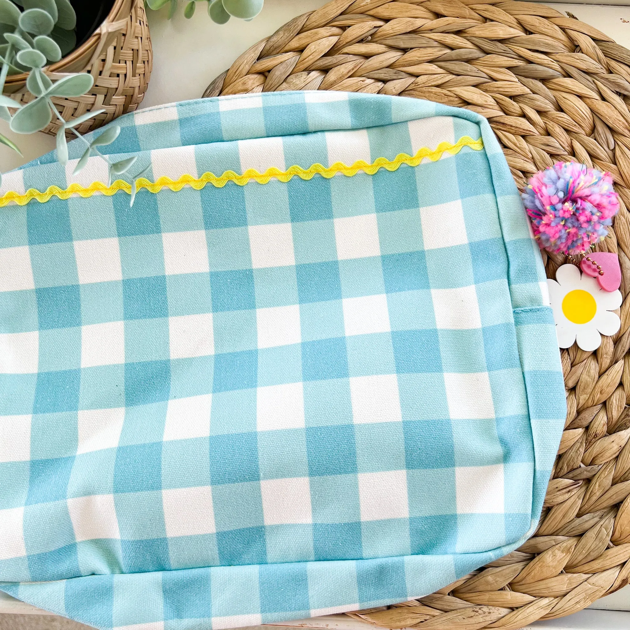 Daisy Large Pouch