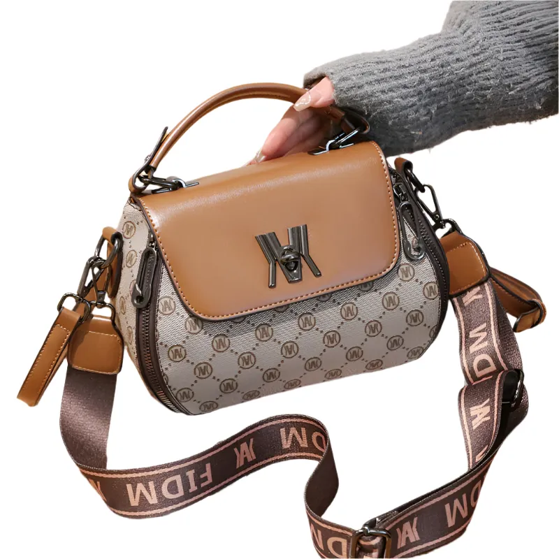 Ditte – Elegant Leather Bag for Women