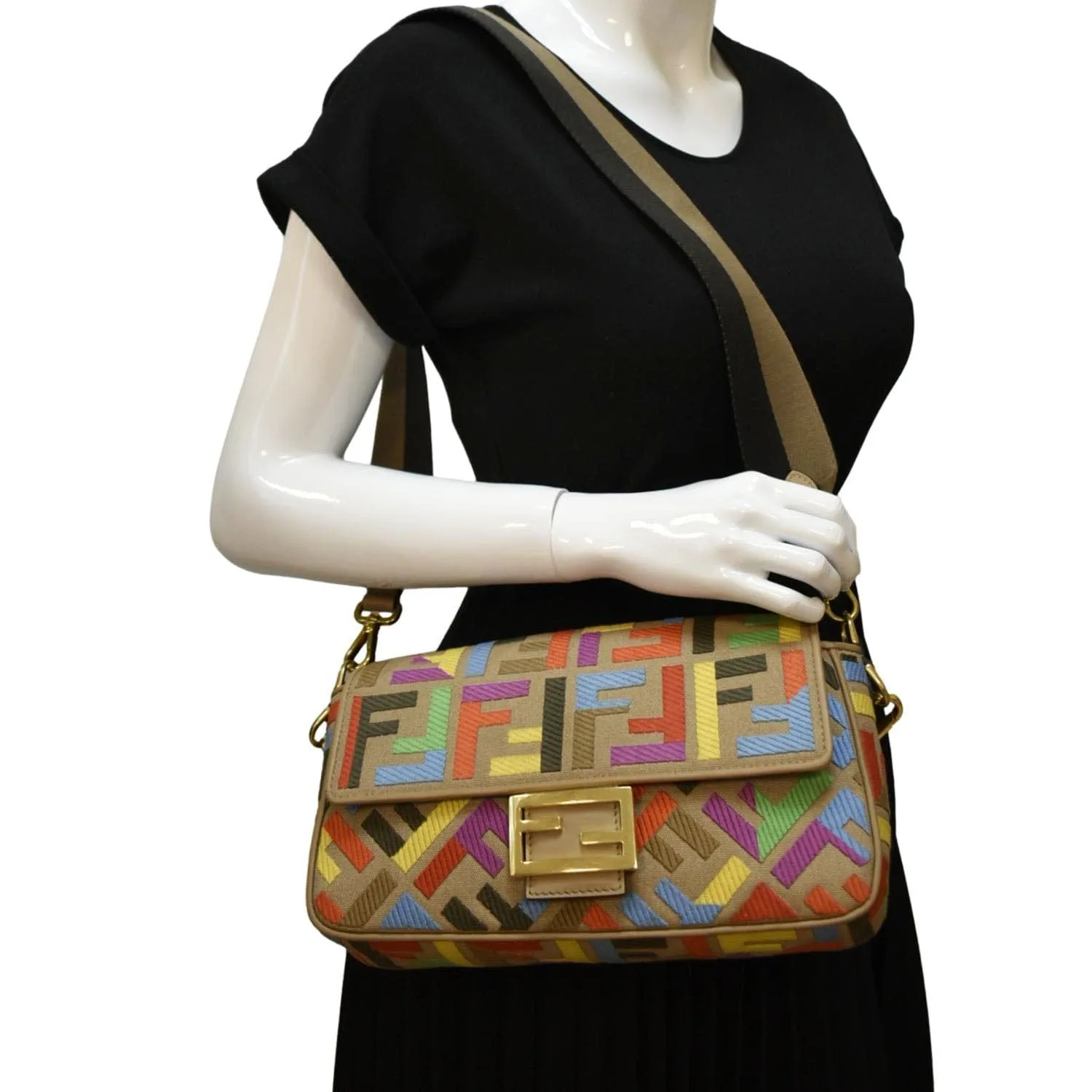 FENDI Vitello King FF Embroidered Baguette Canvas Shoulder Bag Cuoio
