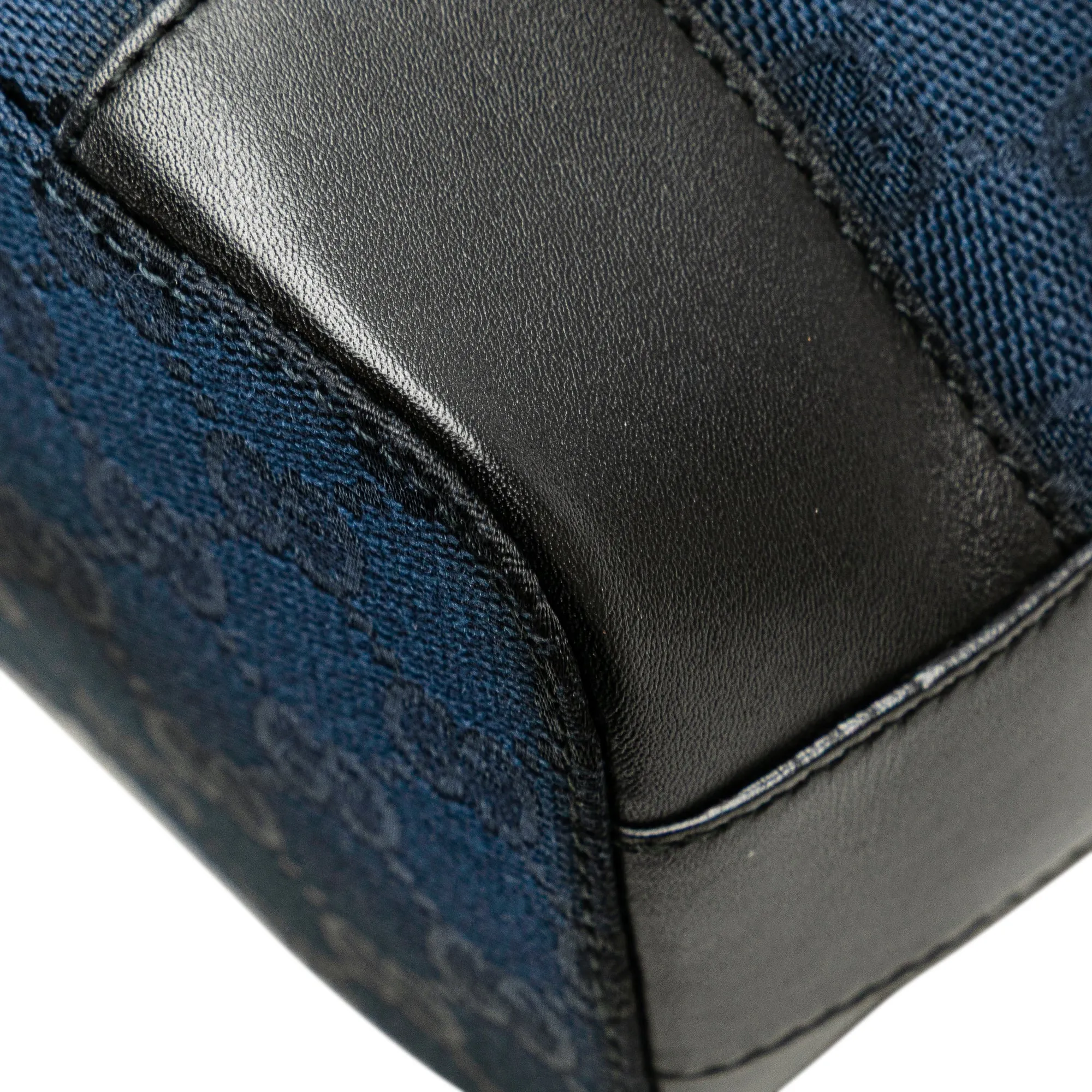 GG Canvas Shoulder Bag