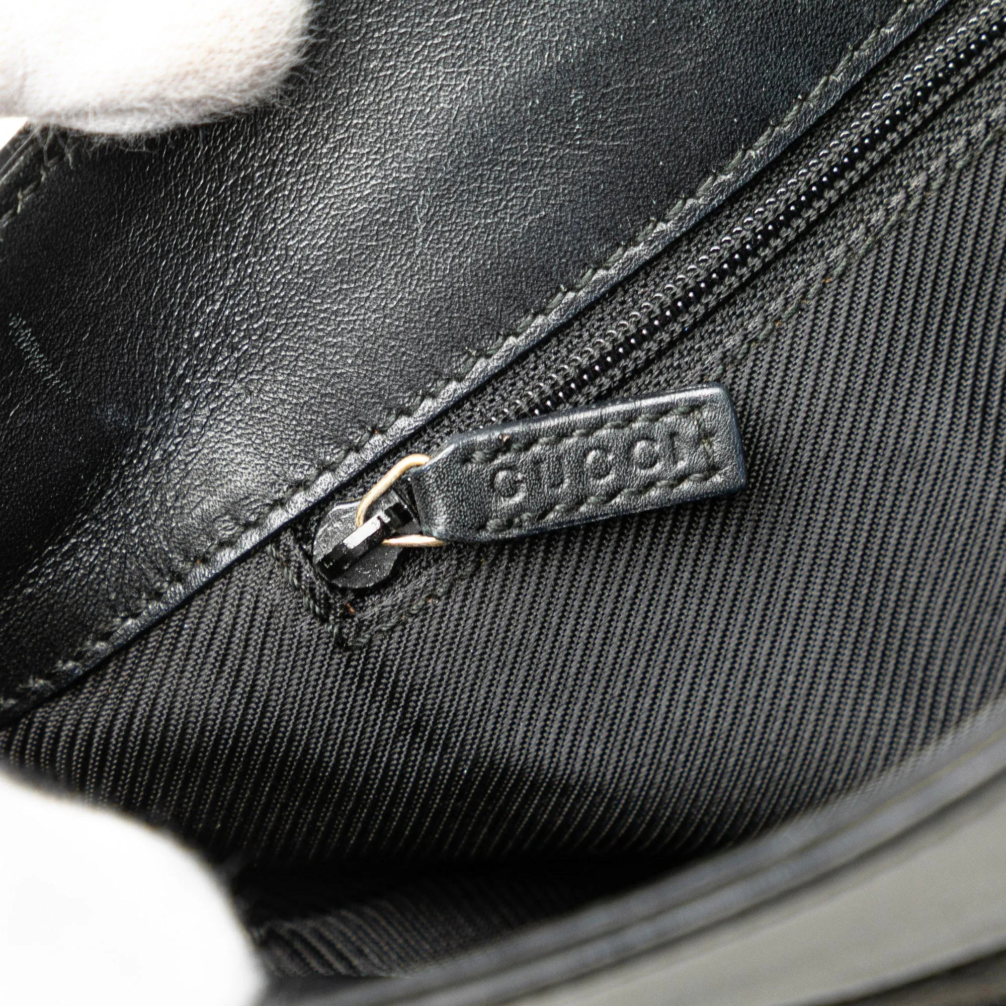 GG Canvas Shoulder Bag