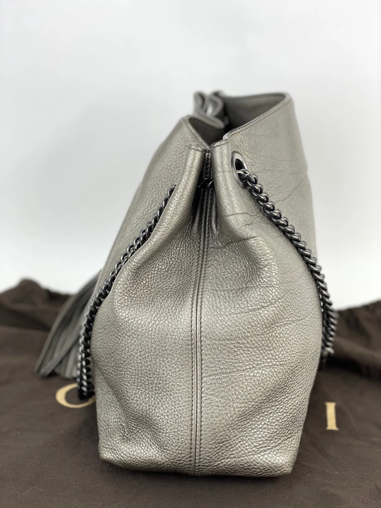 Gucci Metallic Pewter Pebbled Soho Medium Chain Tote Shoulder Hobo bag
