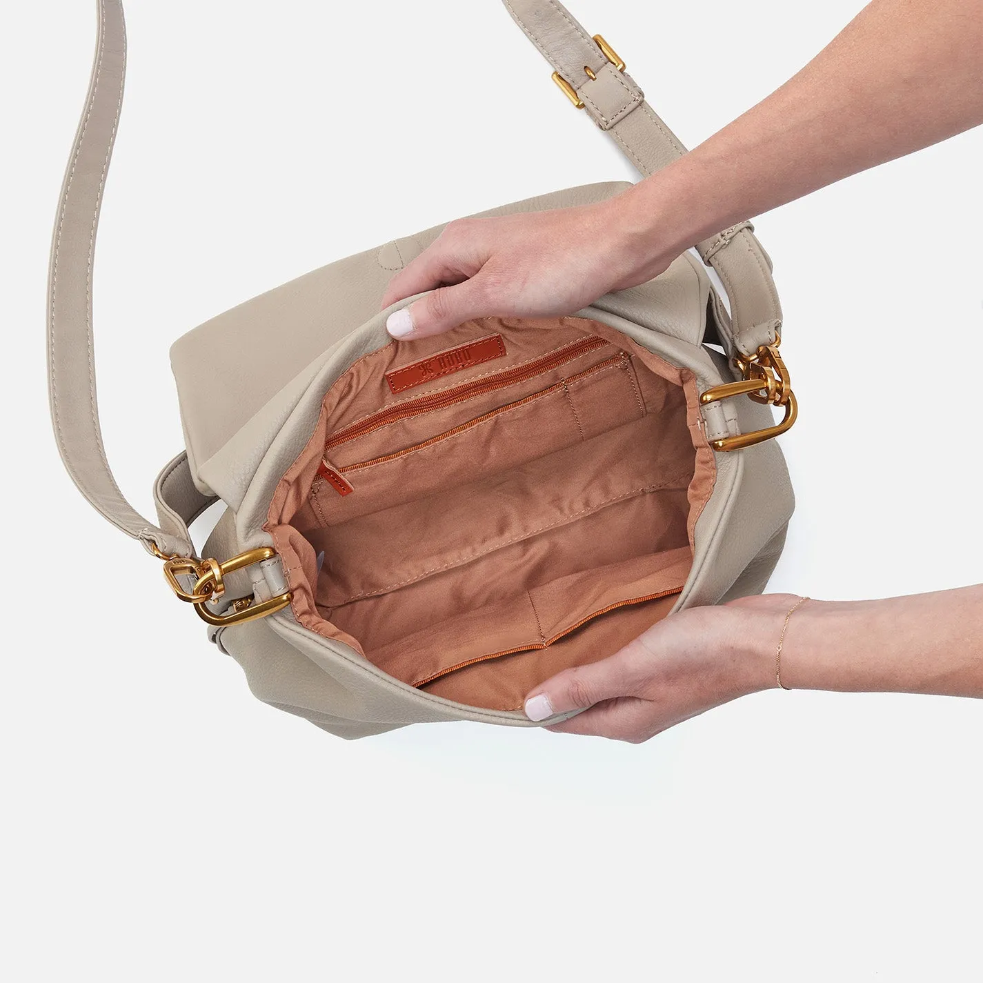 Harley Convertible Shoulder Bag In Pebbled Leather - Taupe