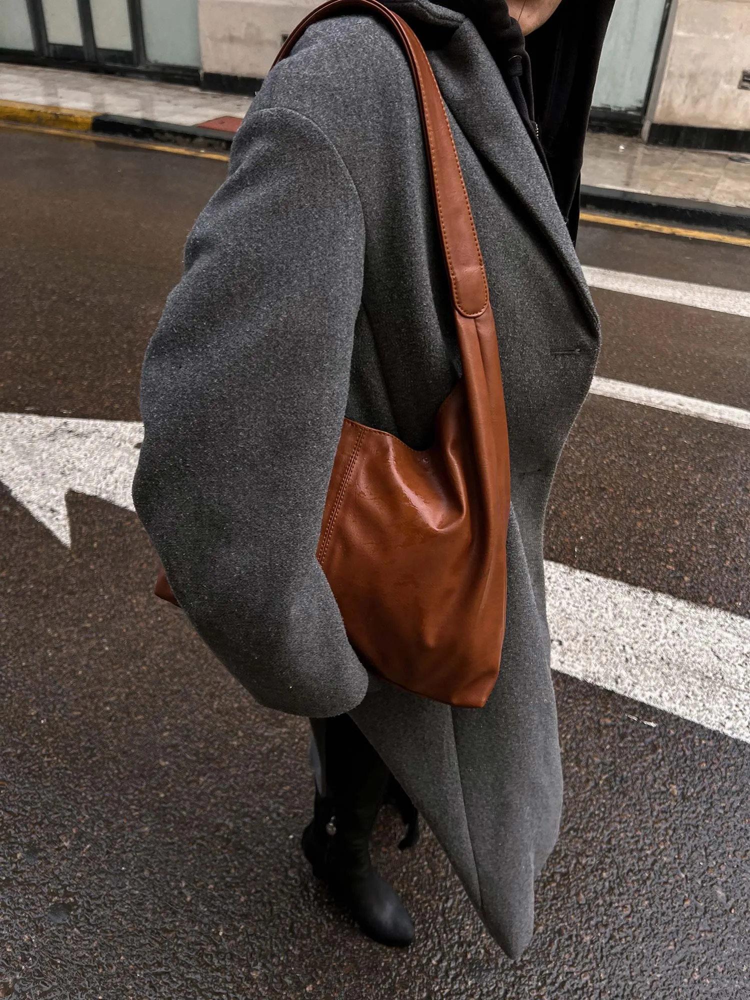 Hobo Leather Bag - Helio