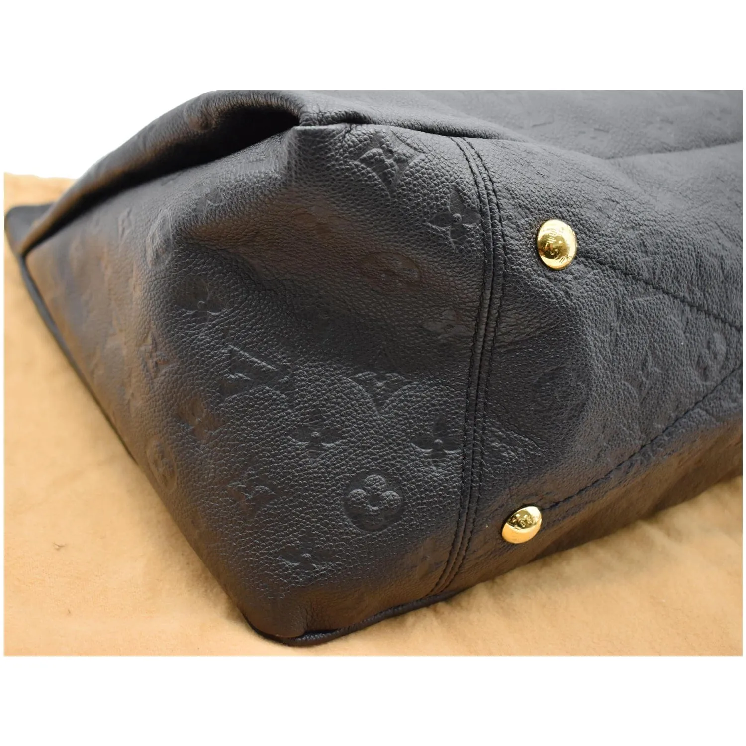 LOUIS VUITTON Artsy MM Empreinte Leather Shoulder Bag Black