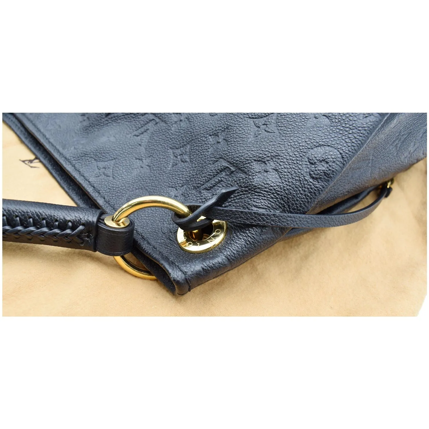 LOUIS VUITTON Artsy MM Empreinte Leather Shoulder Bag Black