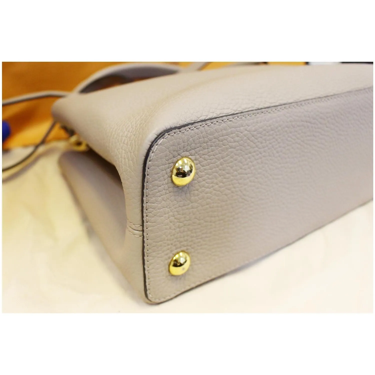 LOUIS VUITTON Capucines PM Taurillon Leather Shoulder Bag Galet