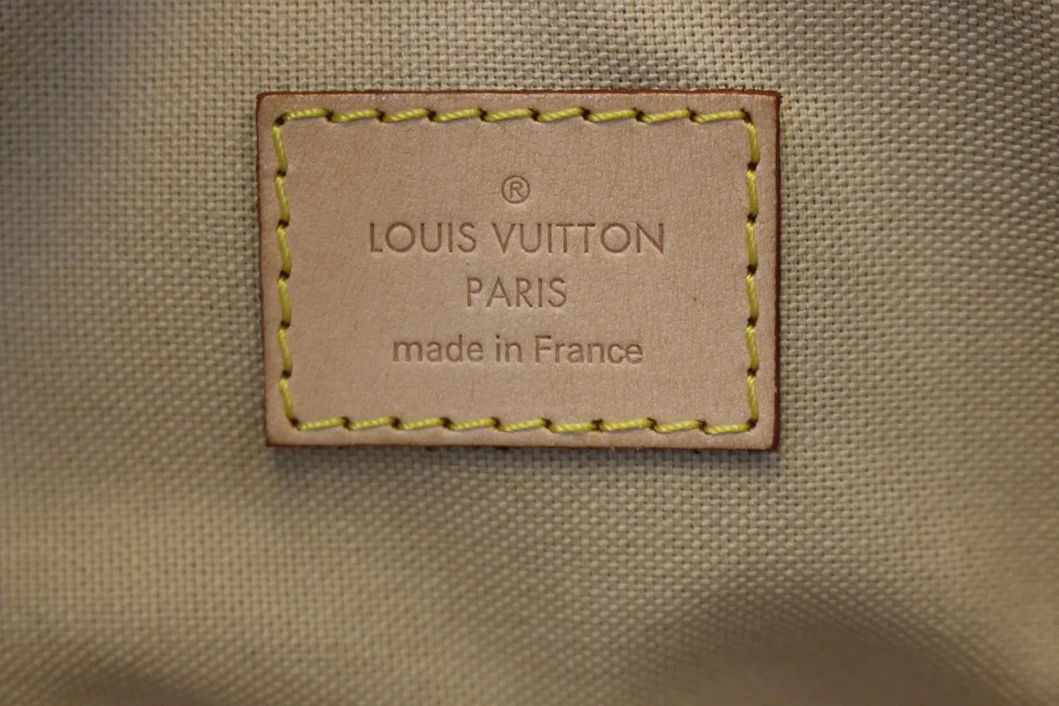 LOUIS VUITTON Damier Azur Siracusa GM White Shoulder Bag