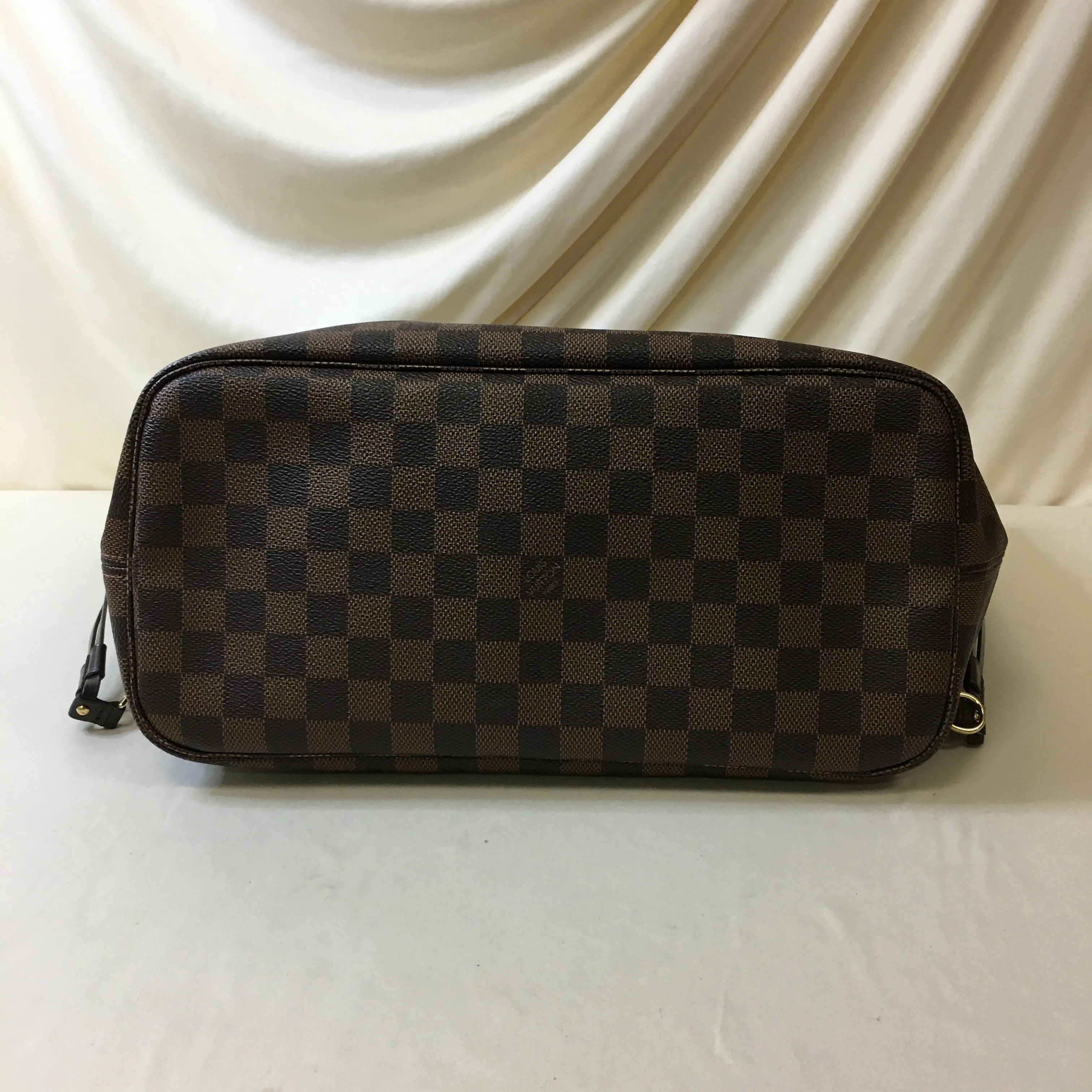 Louis Vuitton Damier Ebene Coated Canvas Neverfull MM Tote Sku# 66723