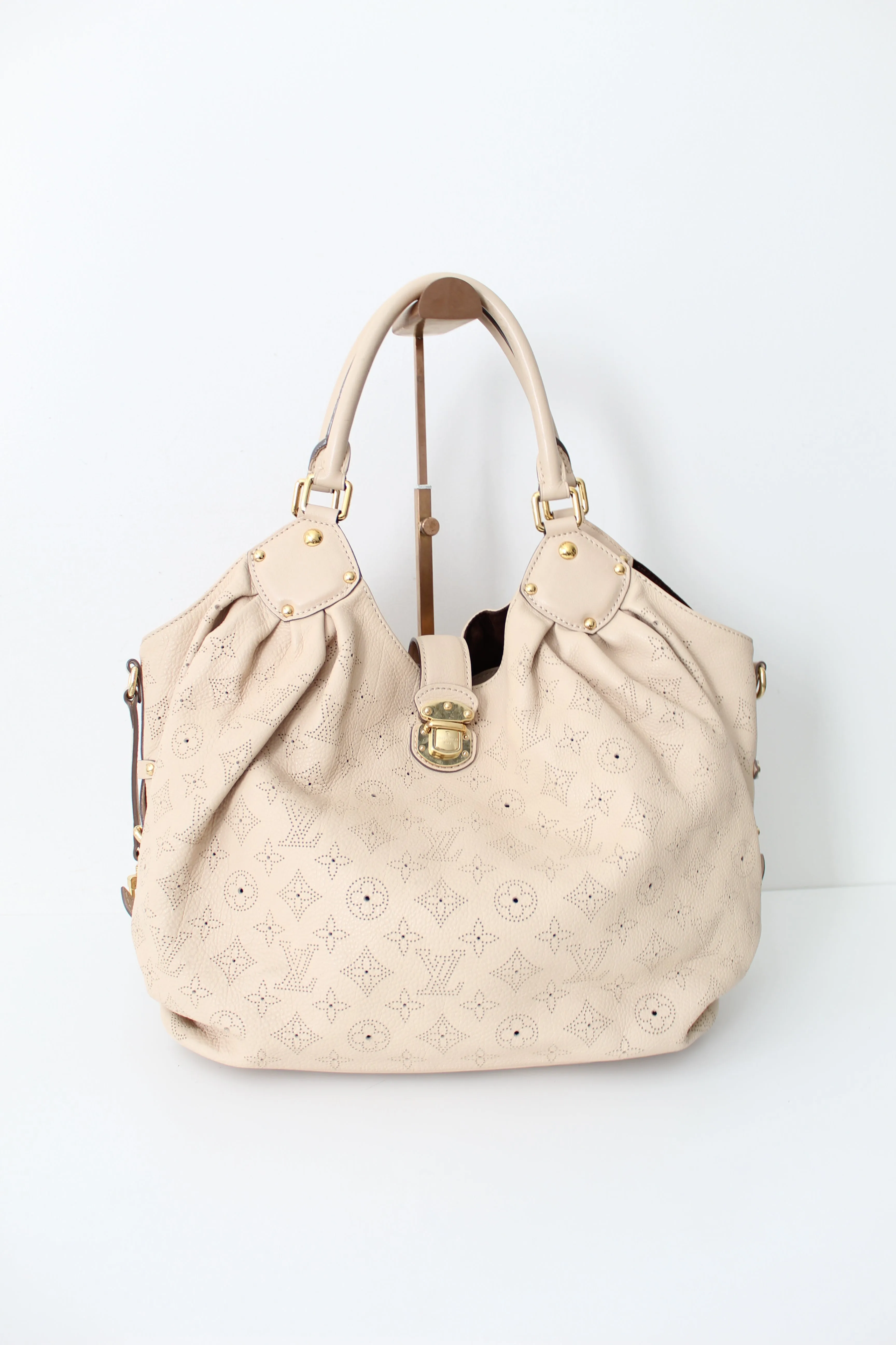 Louis Vuitton Mahina Hobo