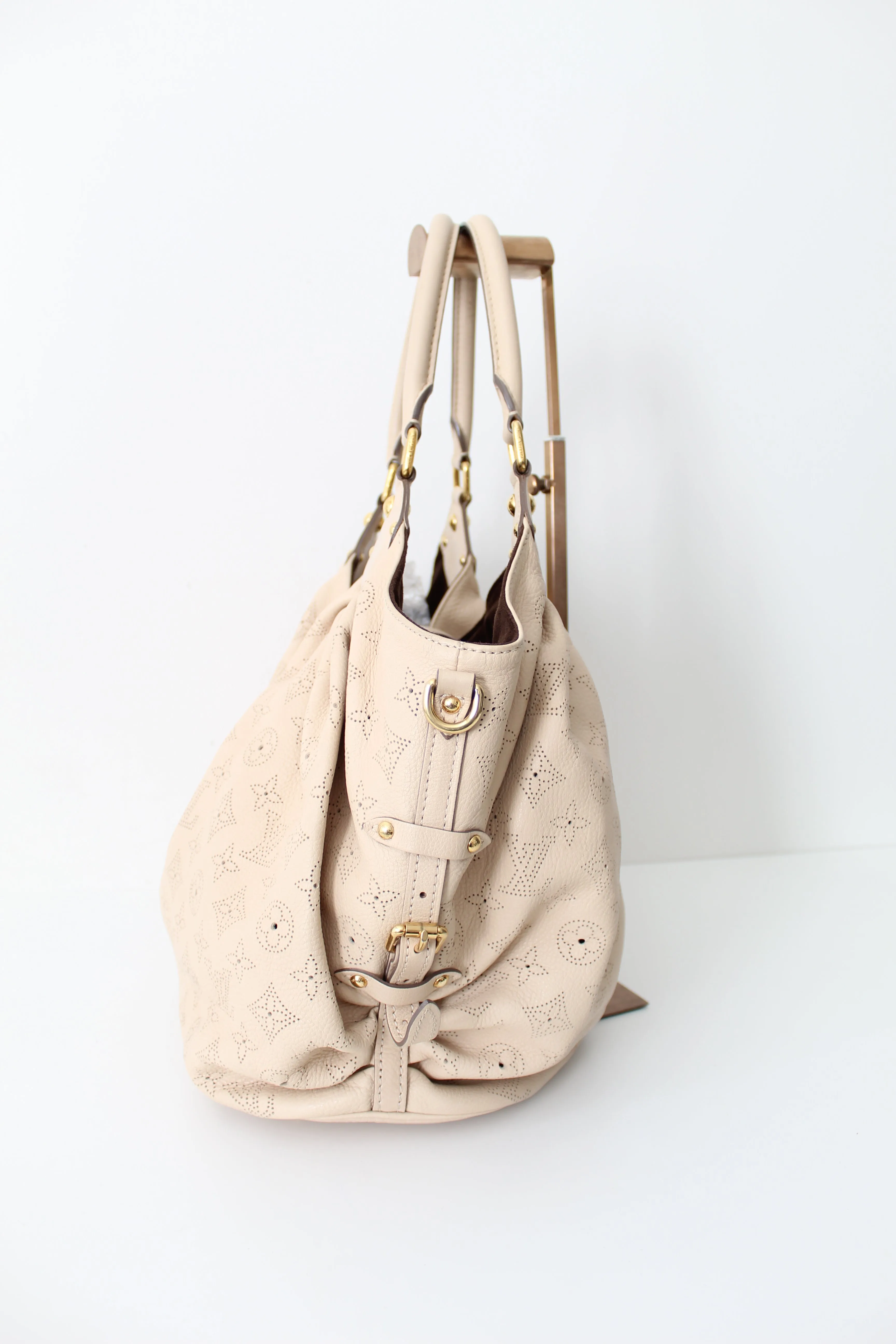 Louis Vuitton Mahina Hobo