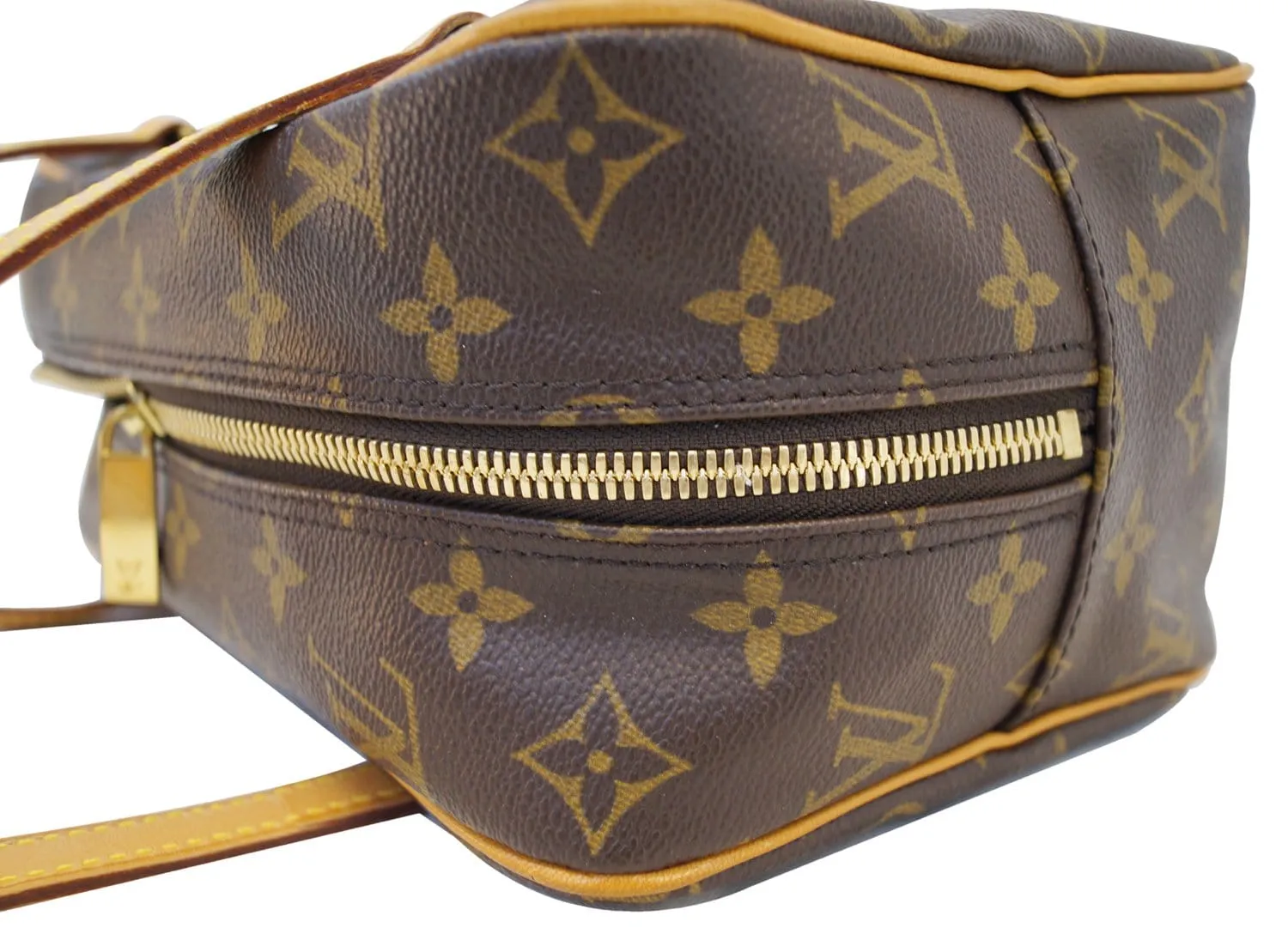LOUIS VUITTON Monogram Canvas Cite MM Shoulder Bag