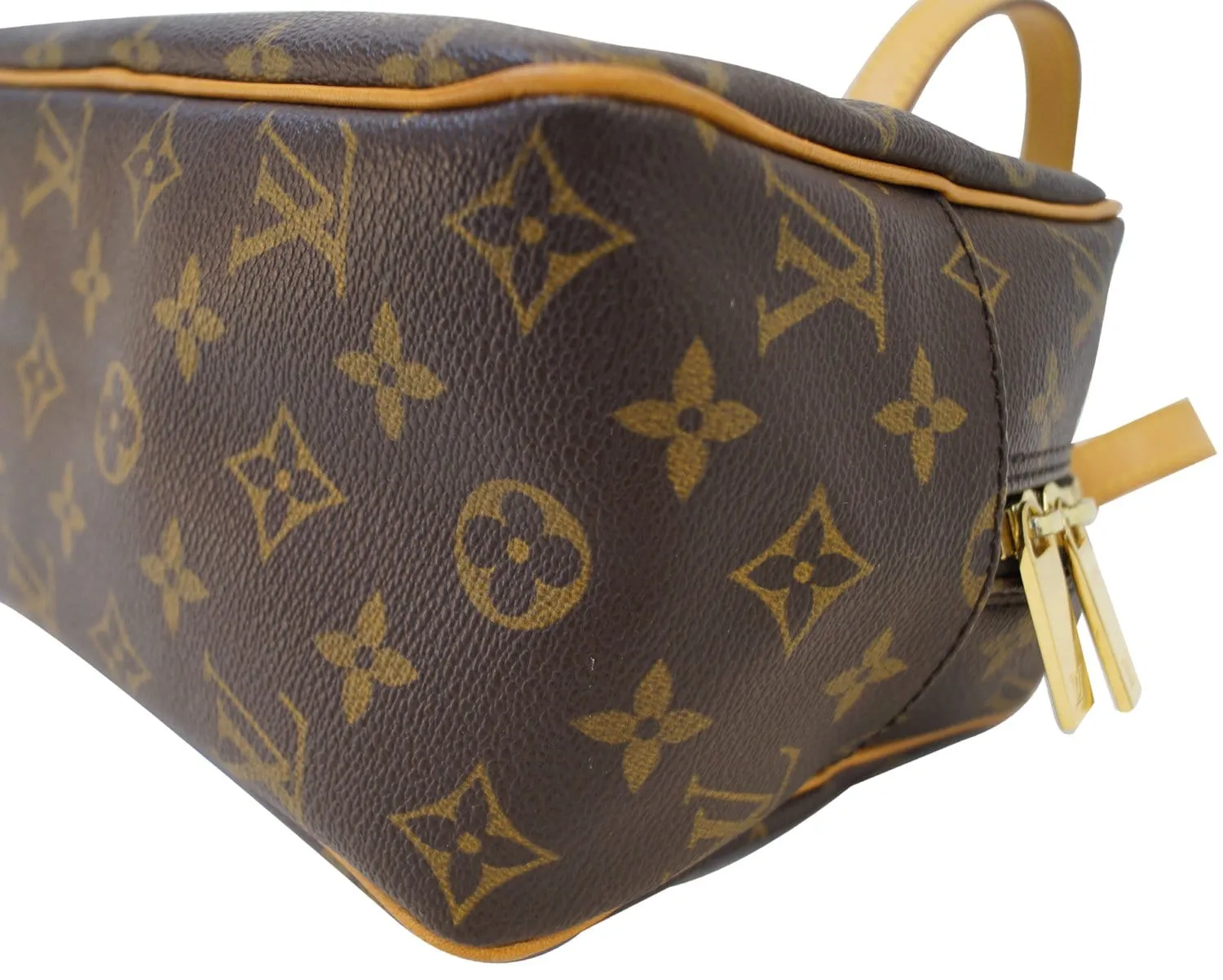 LOUIS VUITTON Monogram Canvas Cite MM Shoulder Bag