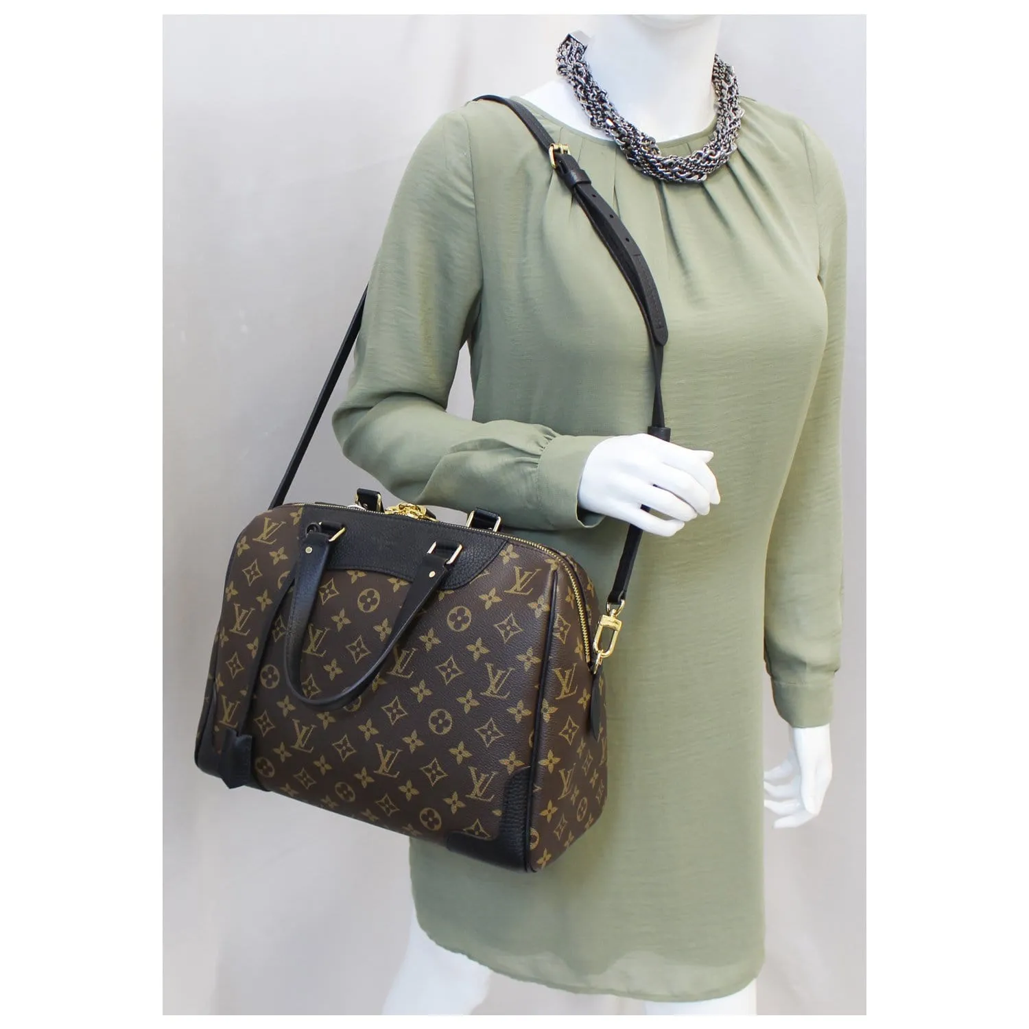 LOUIS VUITTON Monogram Canvas Retiro NM Shoulder Bag Noir