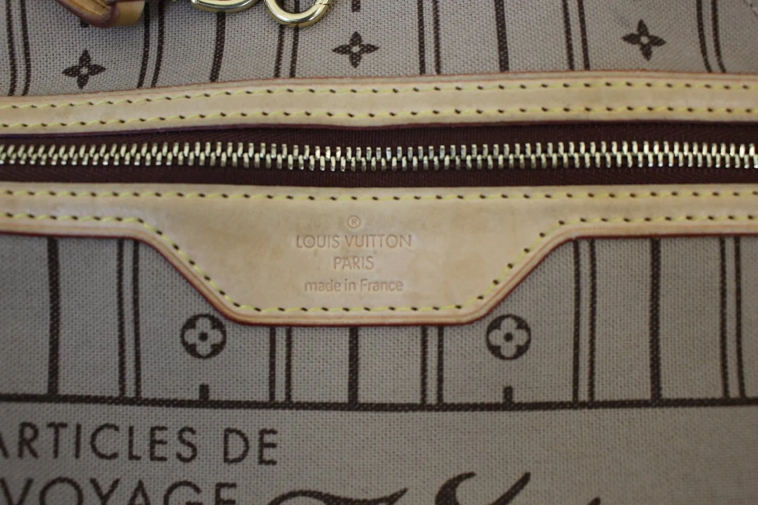 LOUIS VUITTON Monogram Neverfull GM Shoulder Bag