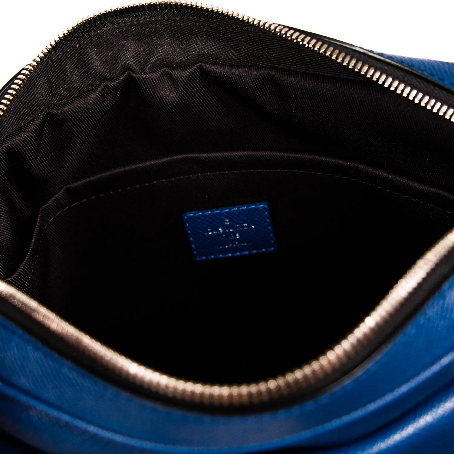 Louis Vuitton Taigarama Outdoor Messenger