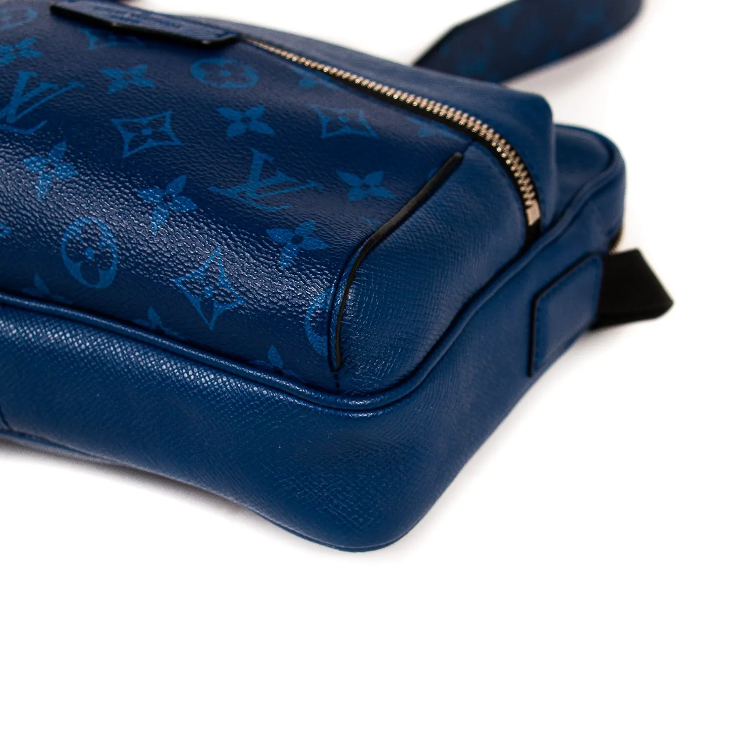 Louis Vuitton Taigarama Outdoor Messenger