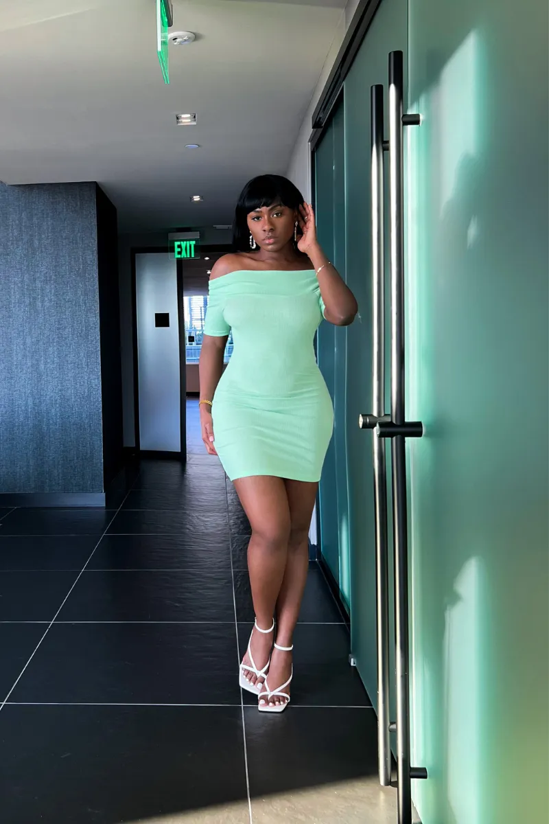 LUPITA OFF-SHOULDER RIBBED | DRESS
