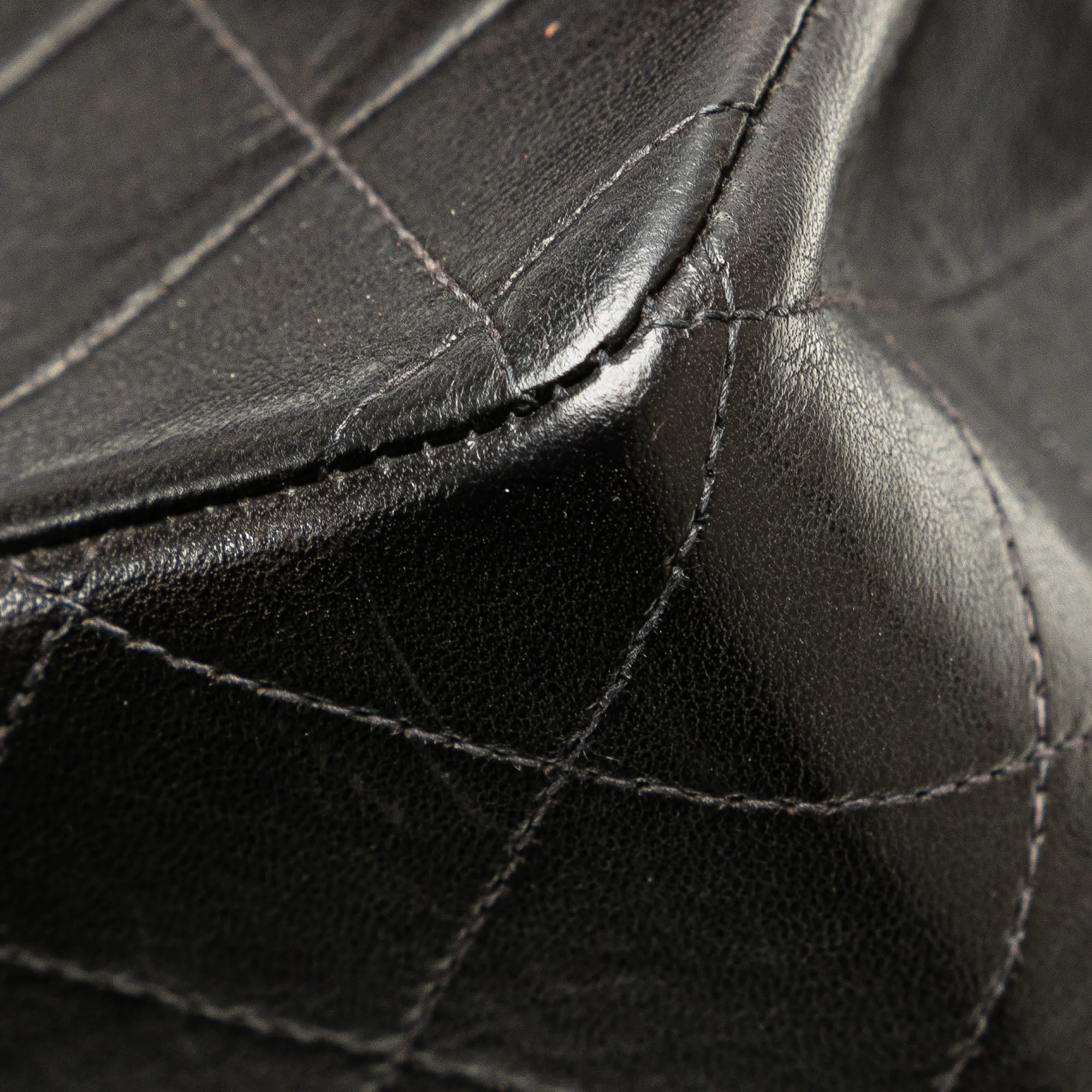 Medium Classic Lambskin Double Flap