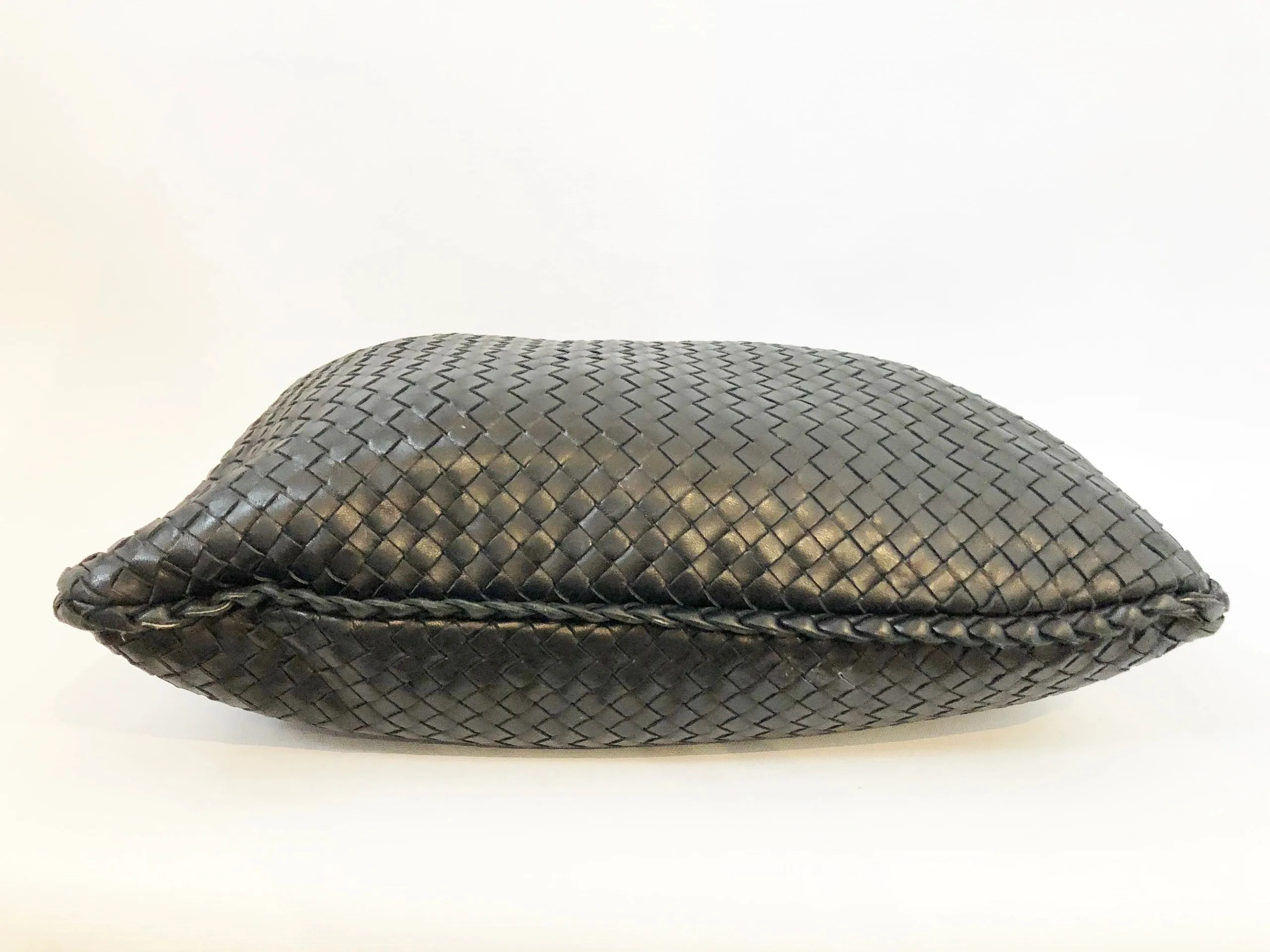 Medium Intrecciato Hobo Bag