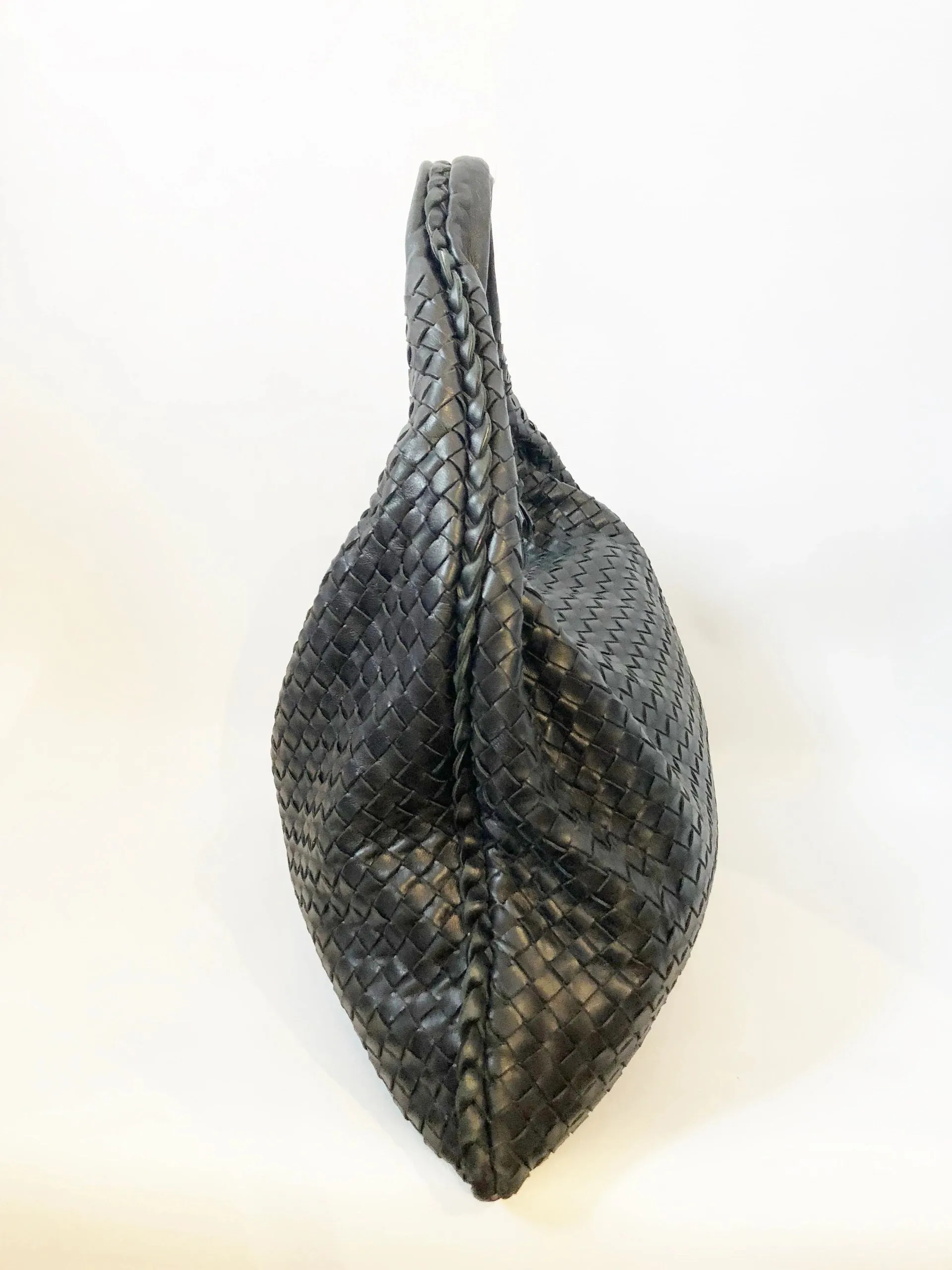 Medium Intrecciato Hobo Bag