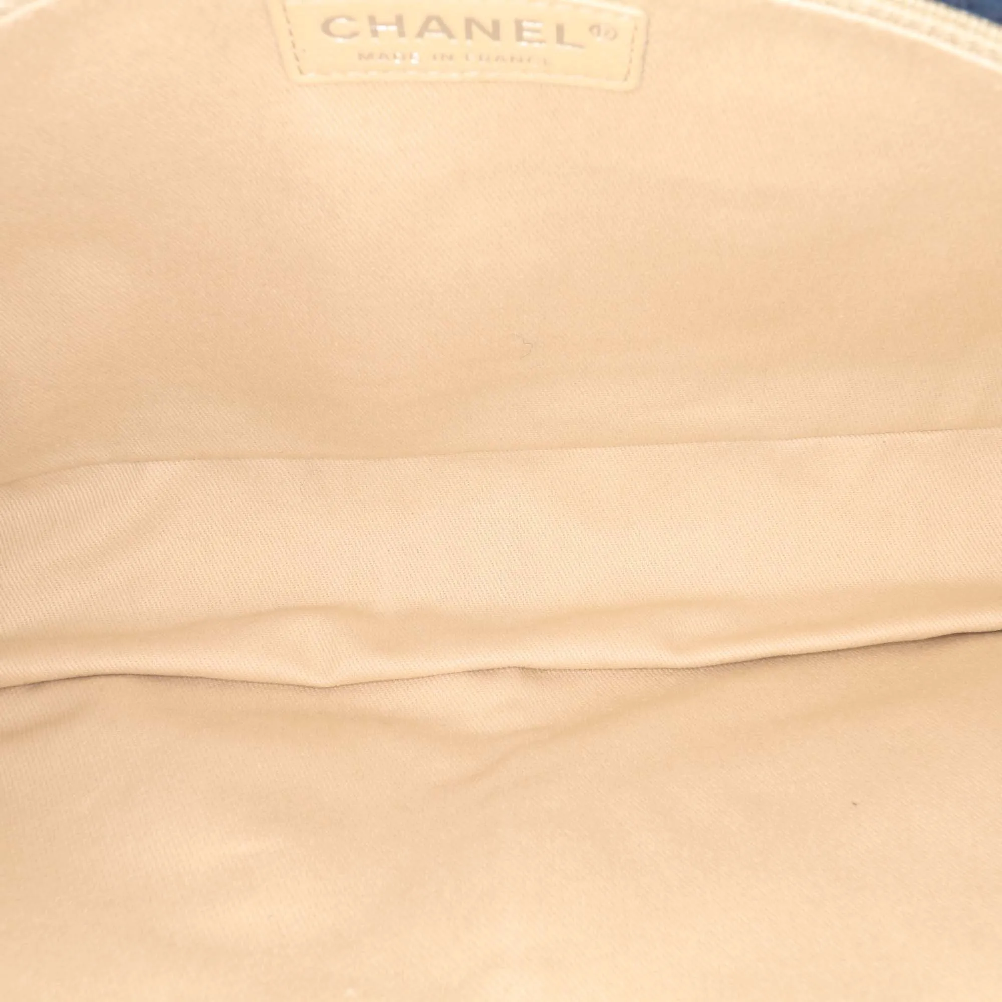 Medium Quilted Nubuck Natural Beauty Split Pocket Flap