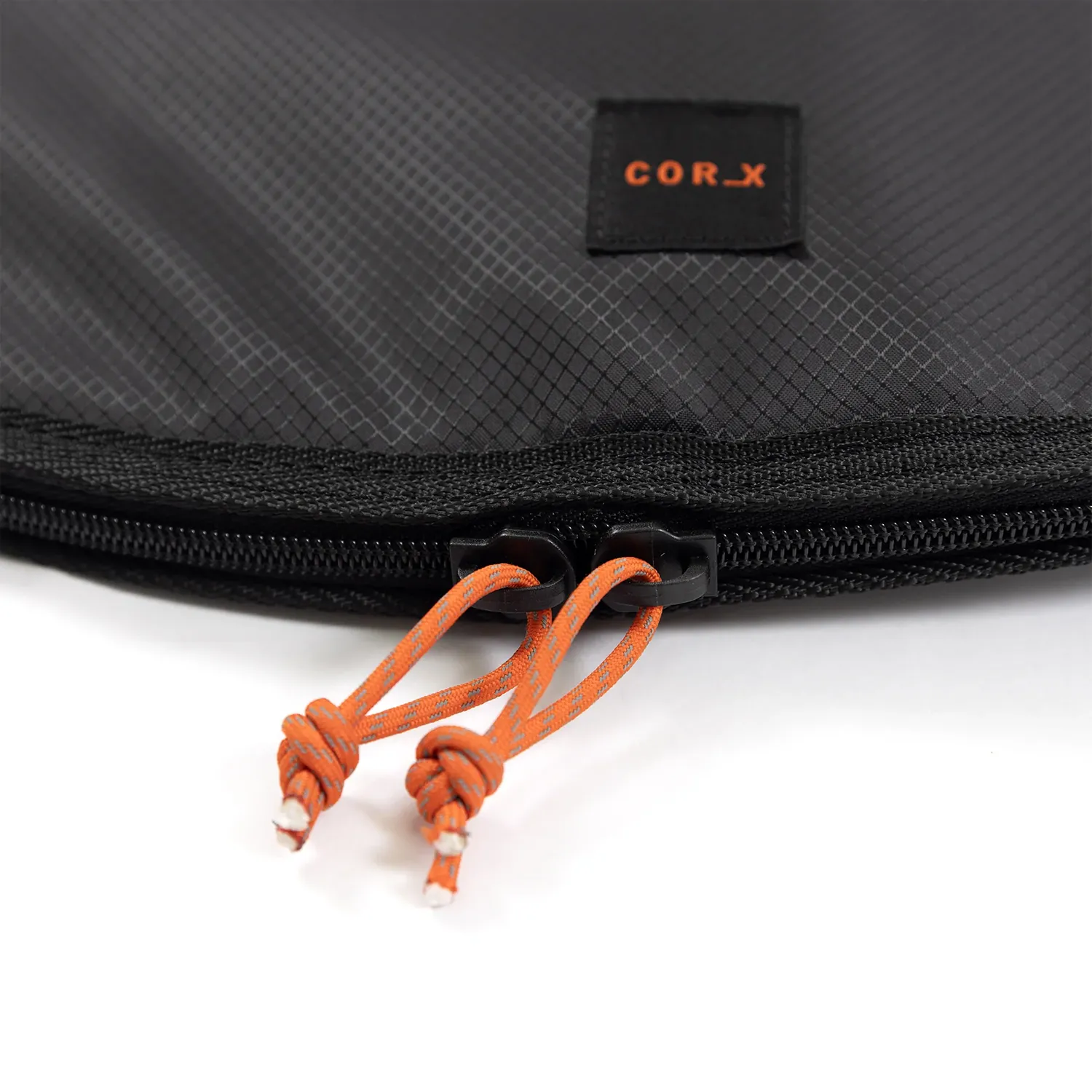 O&E COR_X FISH DAY COVER - BLACK