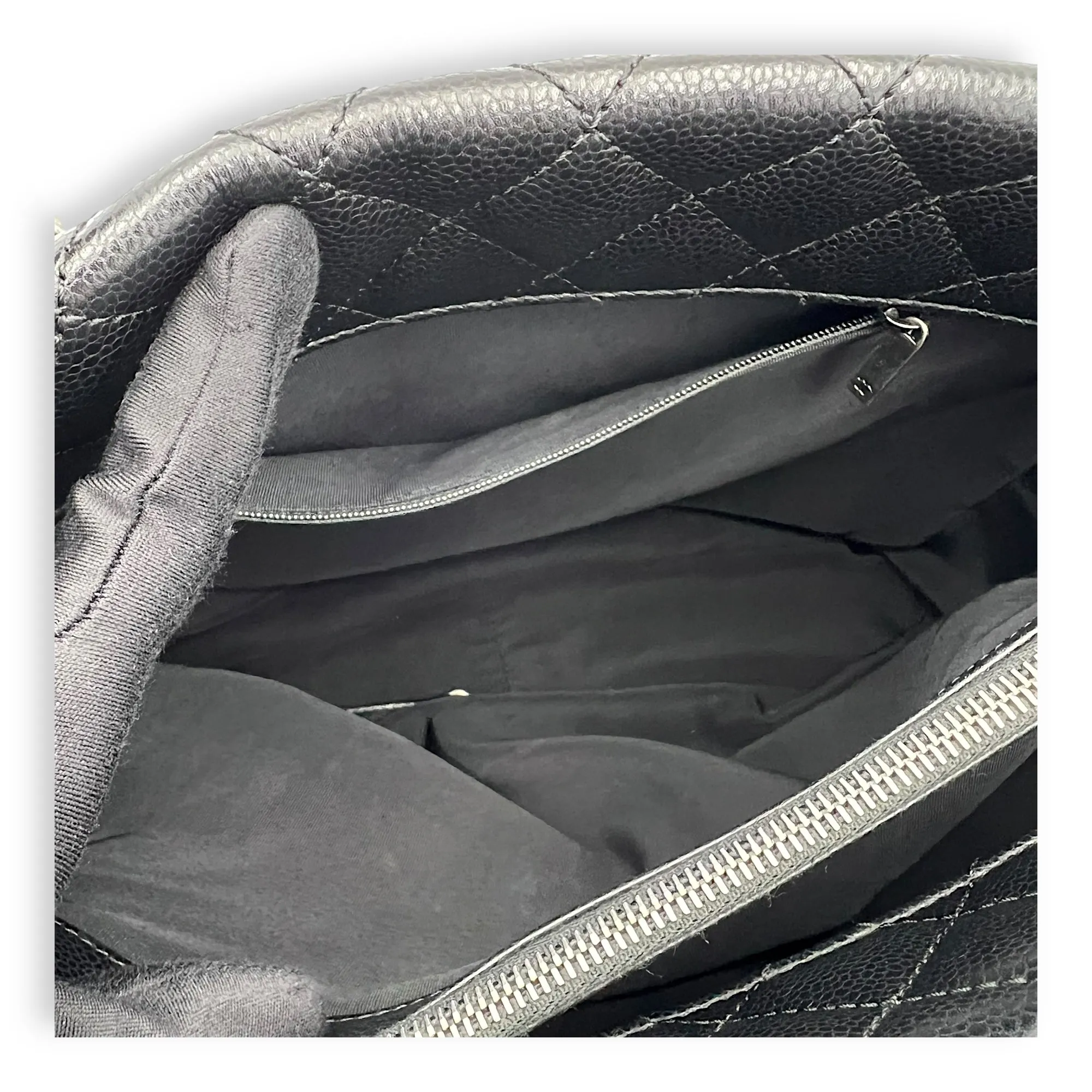 Others Black Tote Bag in Caviar Leather, Ruthenium hardware