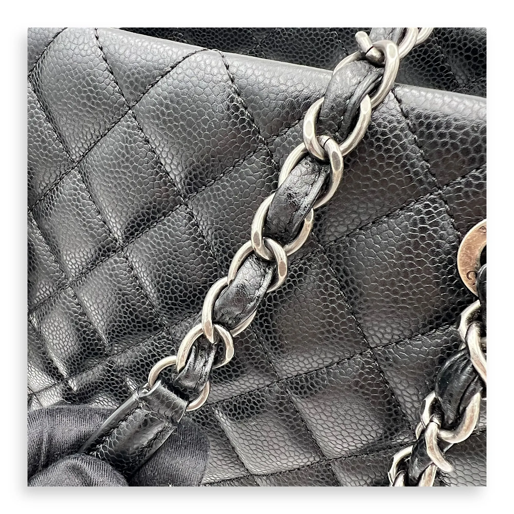 Others Black Tote Bag in Caviar Leather, Ruthenium hardware
